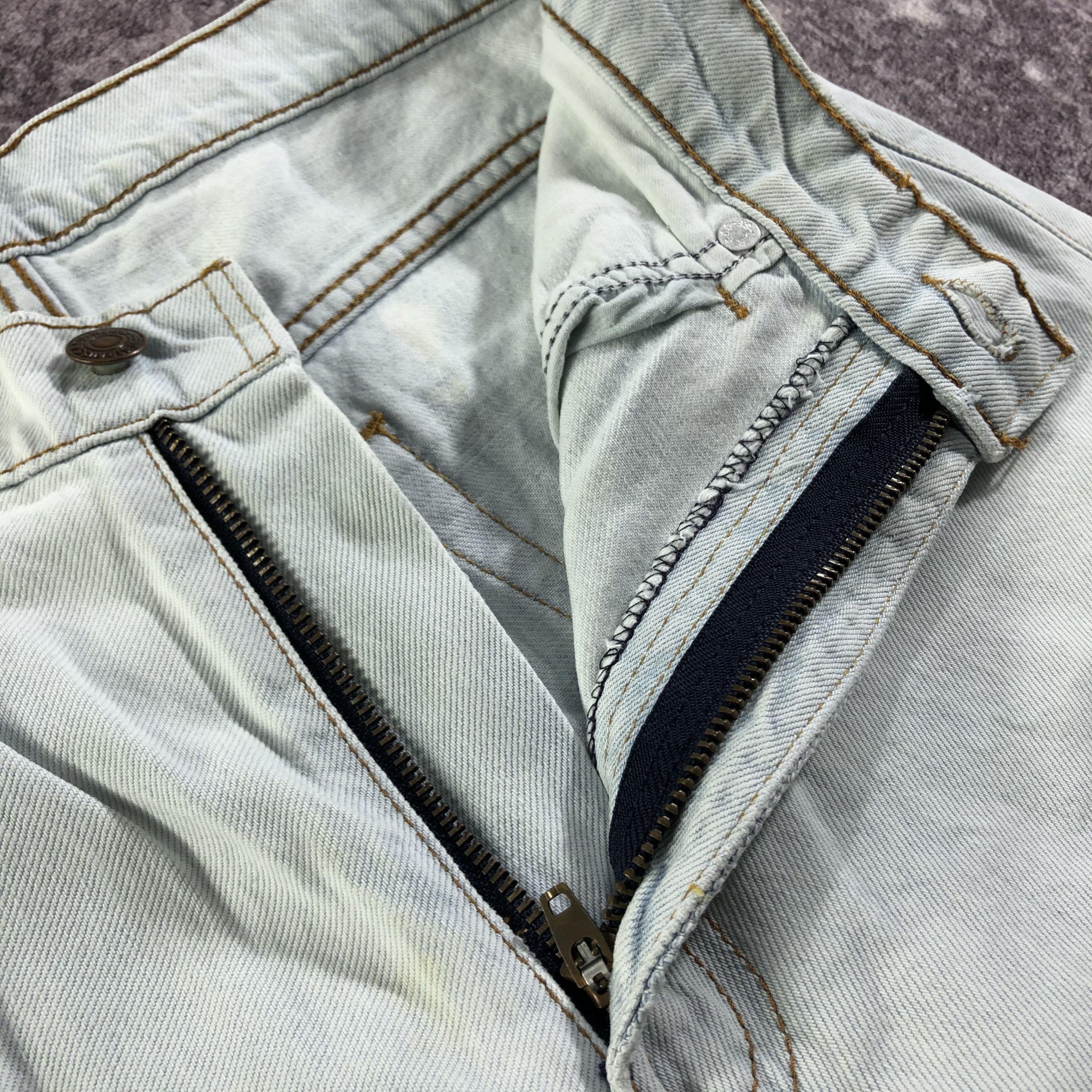 Levi's × Vintage Vintage 90s Light Wash Levis 525 Jeans-JM3327 Size US 29 - 7 Thumbnail