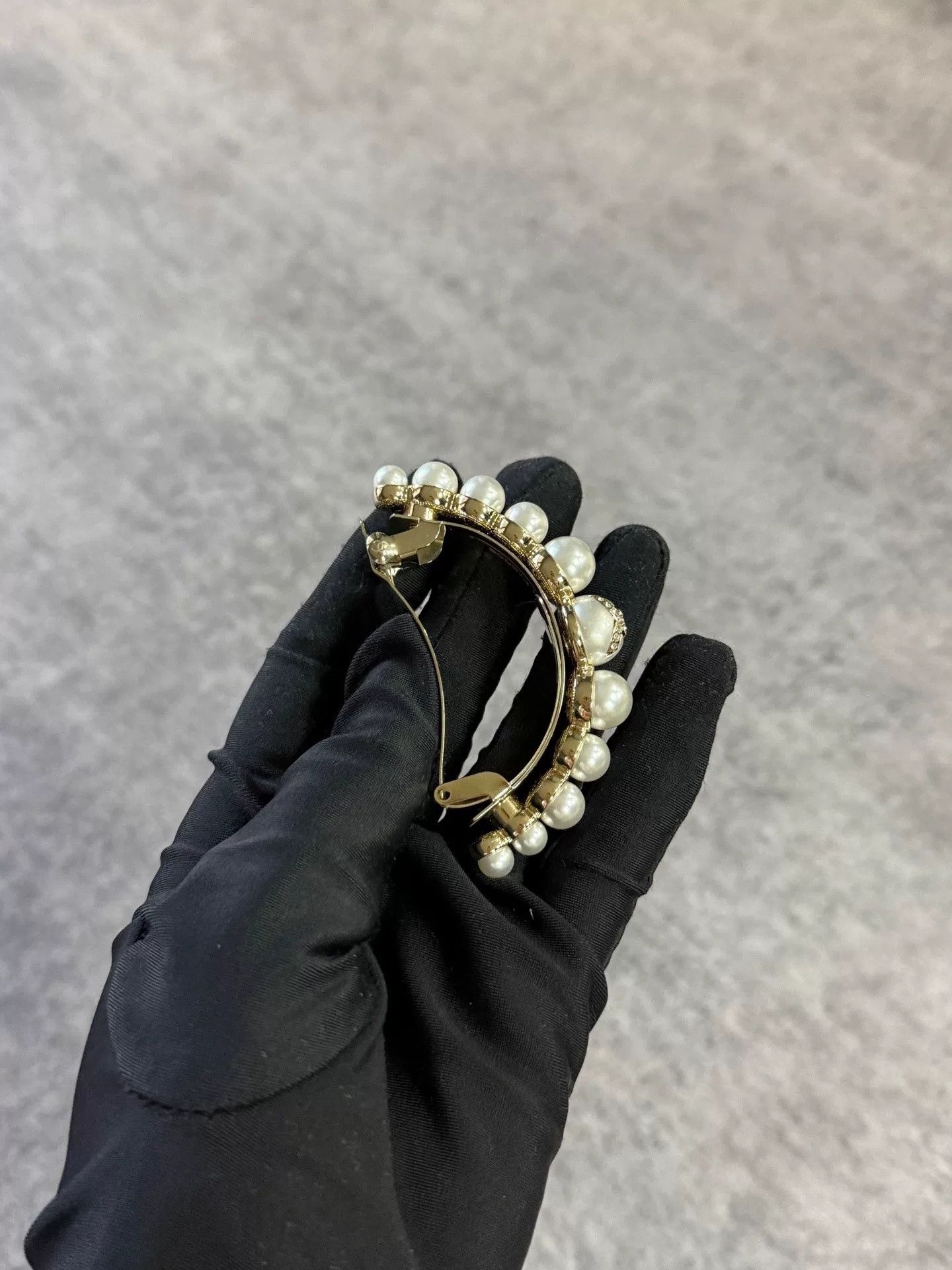 Chanel Chanel 22S Diamond CC Pearl Hair Clip Size US XXS / EU 40 - 3 Thumbnail