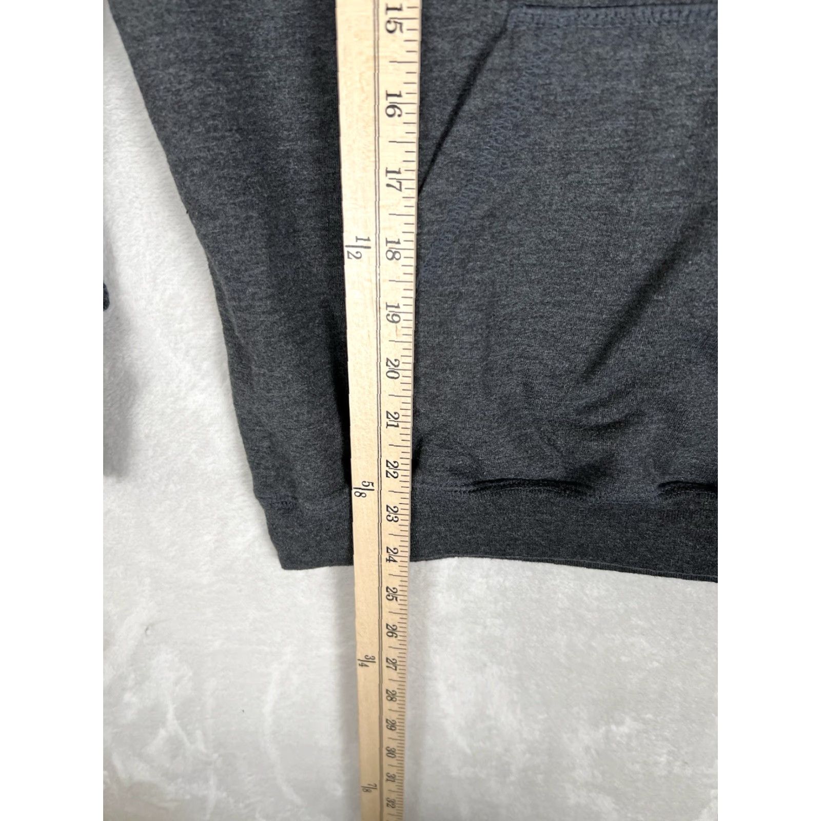 Disney VINTAGE Disney Pirates Of The Caribbean Hoodie XS Gray Mens Hooded Graphic Print All Seasons Dead Men Tell No Tales Size US XS / EU 42 / 0 - 5 Thumbnail