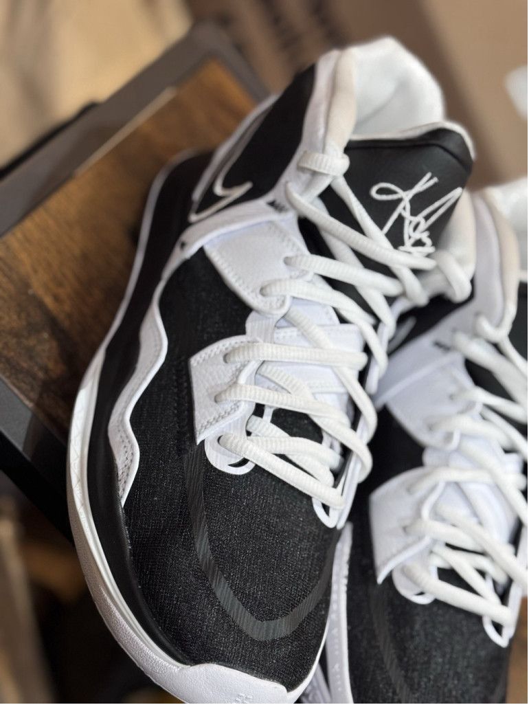 Nike Size 10 - Nike Kyrie Infinity TB Black And White Size US 10 / EU 43 - 4 Thumbnail