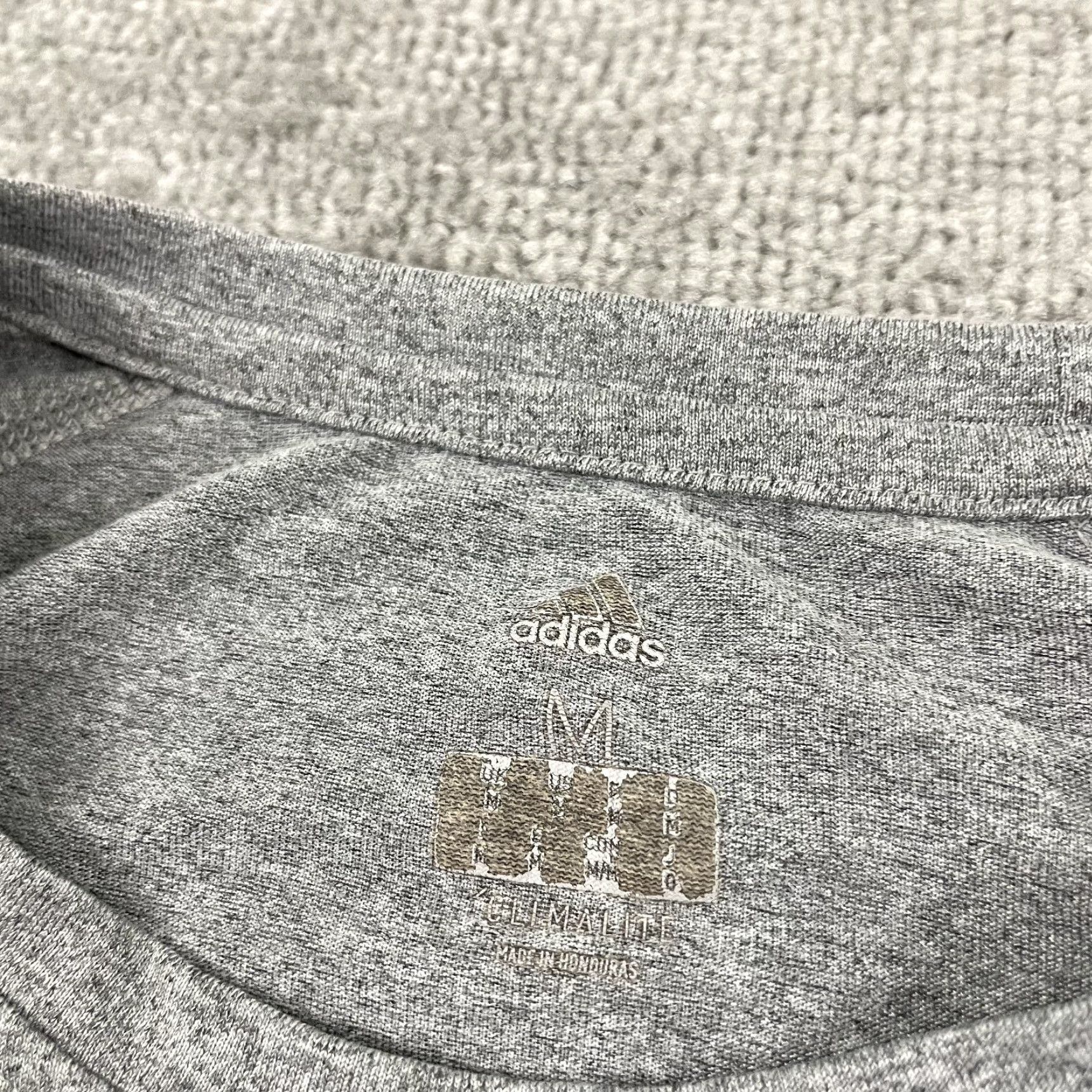 Adidas ADIDAS Shirt Mens Medium Gray Long Sleeve Graphic Running Athletic Workout Gym Size US M / EU 48-50 / 2 - 3 Thumbnail