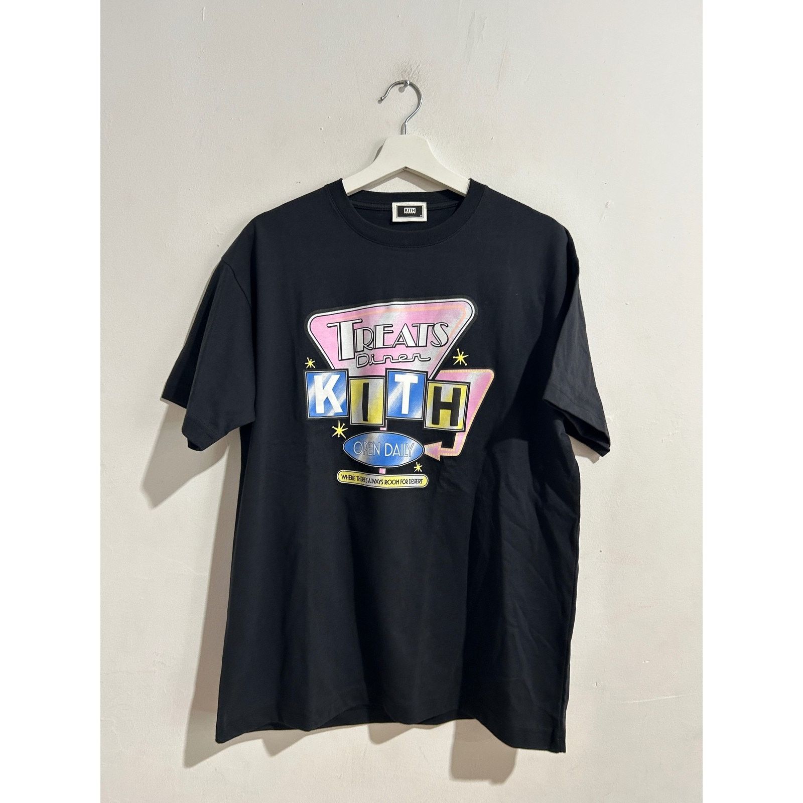 Kith KITH TREATS DINER SIGN TEE BLACK SIZE MEDIUM NEW Size US M / EU 48-50 / 2 - 1 Thumbnail