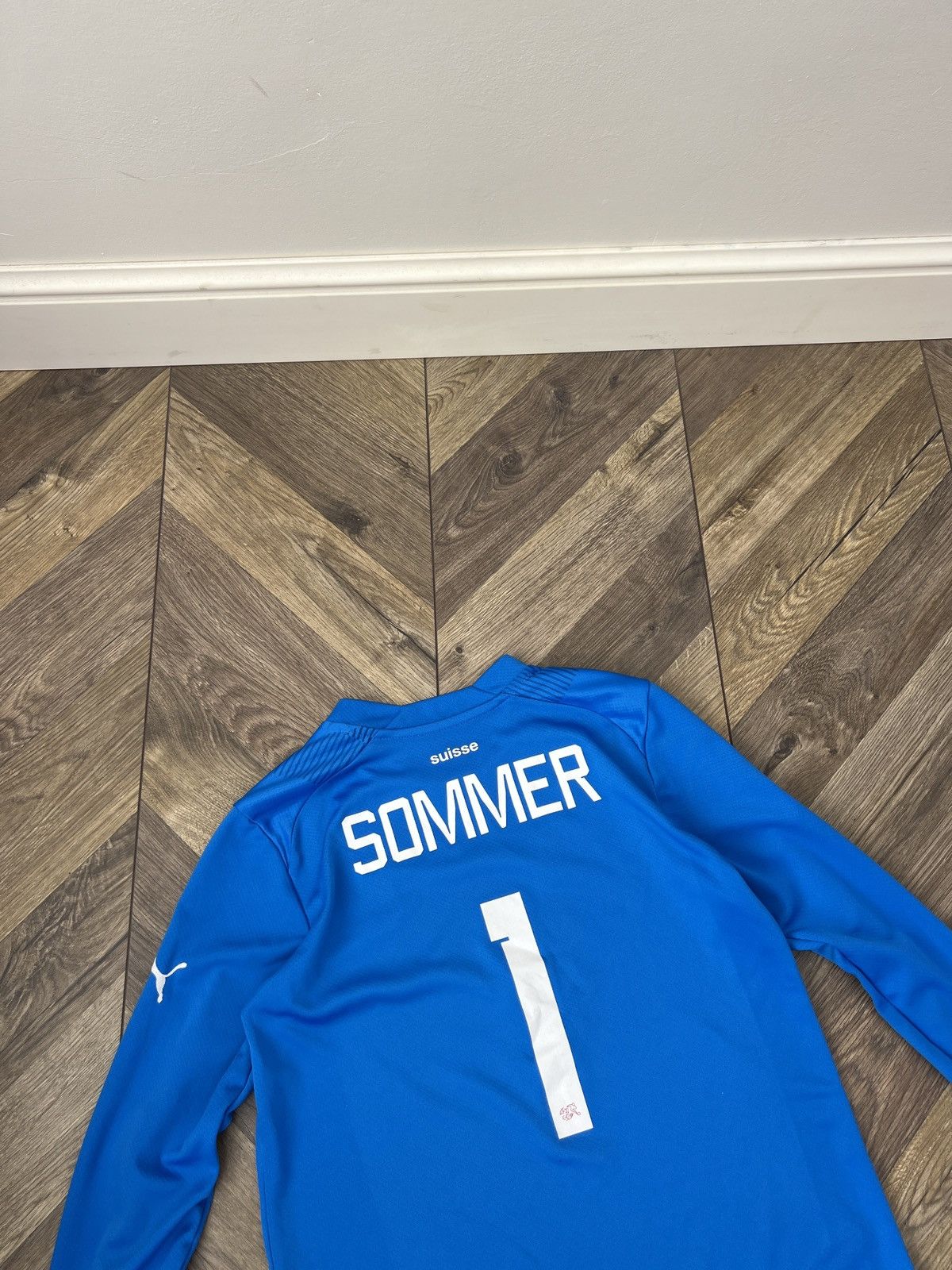 Puma Vintage Sommer Switzerland National Team Kids Jersey Size US XS / EU 42 / 0 - 13 Thumbnail