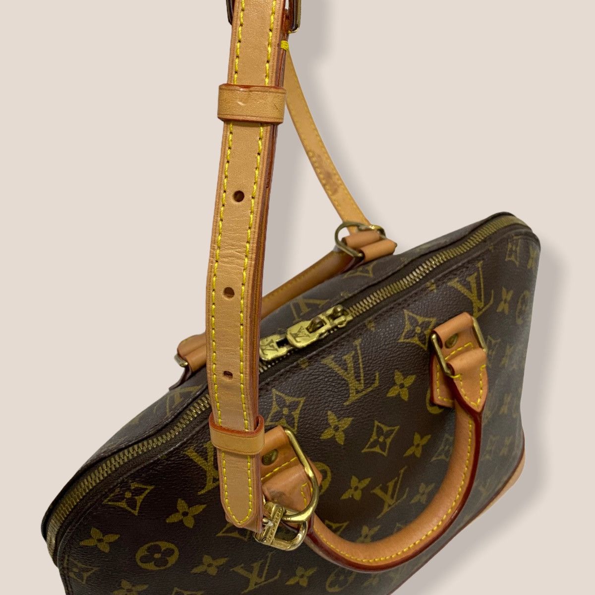 Louis Vuitton AUTH. LOUIS VUITTON MONOGRAM ALMA PM HANDBAG WITH LONG STRAP Size ONE SIZE - 7 Thumbnail