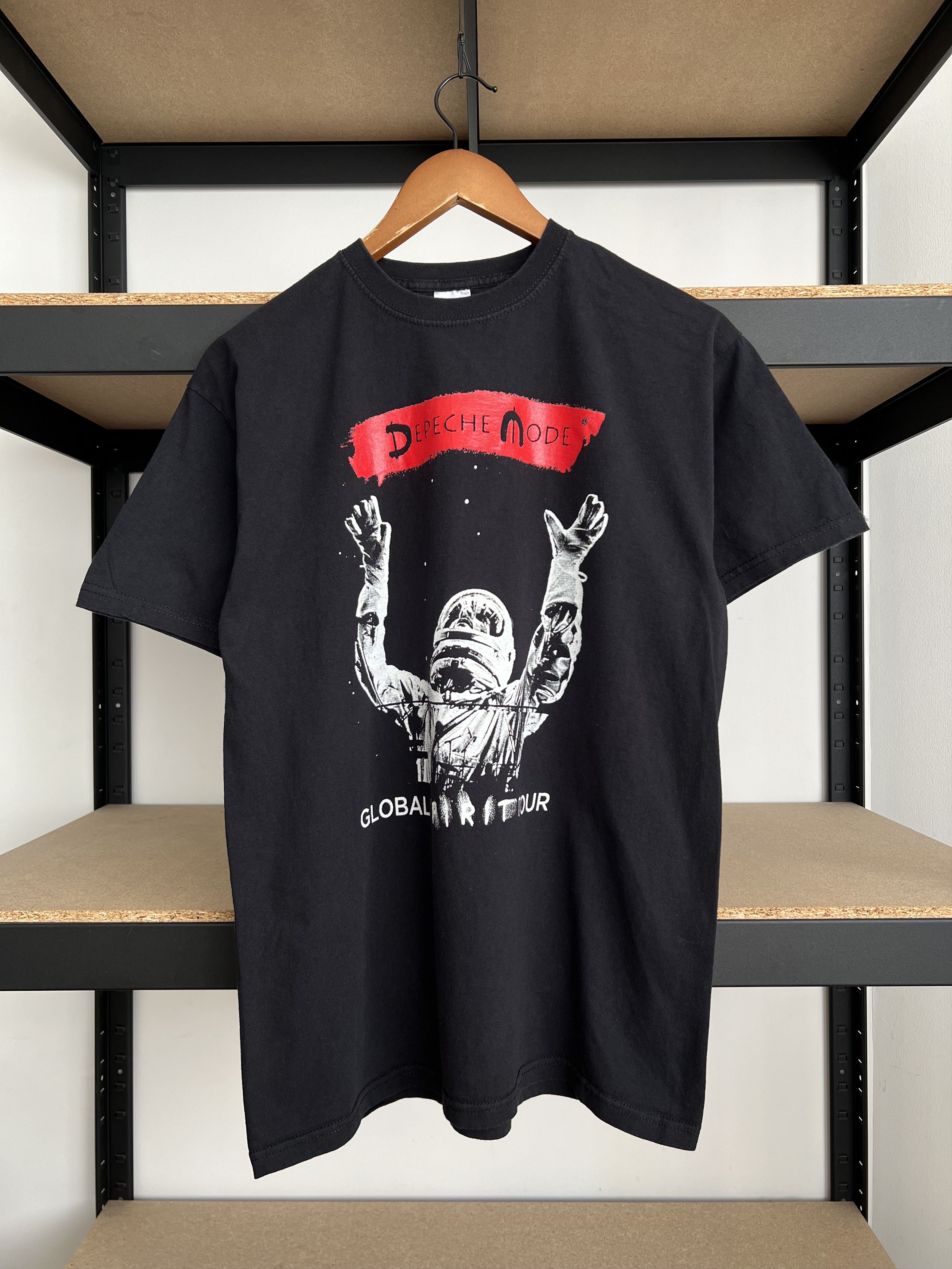 Band Tees Vintage 2000s Depeche Mode Global Spirit Tour Black T-shirt Size US M / EU 48-50 / 2 - 3 Thumbnail