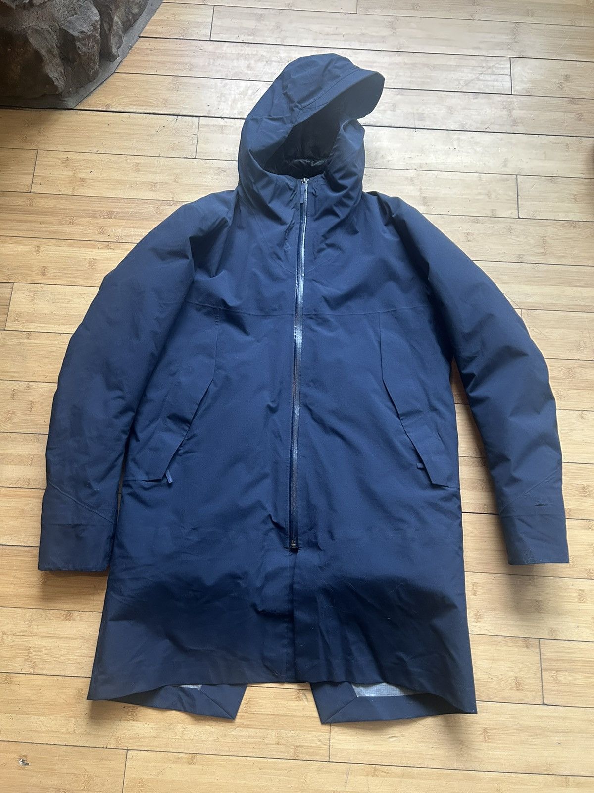 Arc'teryx Arc’teryx Veilance Monitor Down Coat Navy 2016 Size US M / EU 48-50 / 2 - 1 Thumbnail