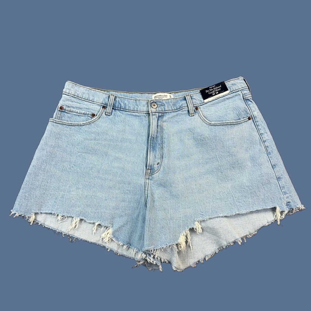 Abercrombie & Fitch Abercrombie & Fitch Shorts Women’s 18 34 Light Wash High Rise Cutoff Curve Love Size 40" / US 18 - 1 Thumbnail