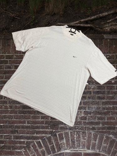 Nike × Vintage Rare Vintage T-Shirt Nike Logo Small Swoosh. Size US XL / EU 56 / 4 - 1 Thumbnail