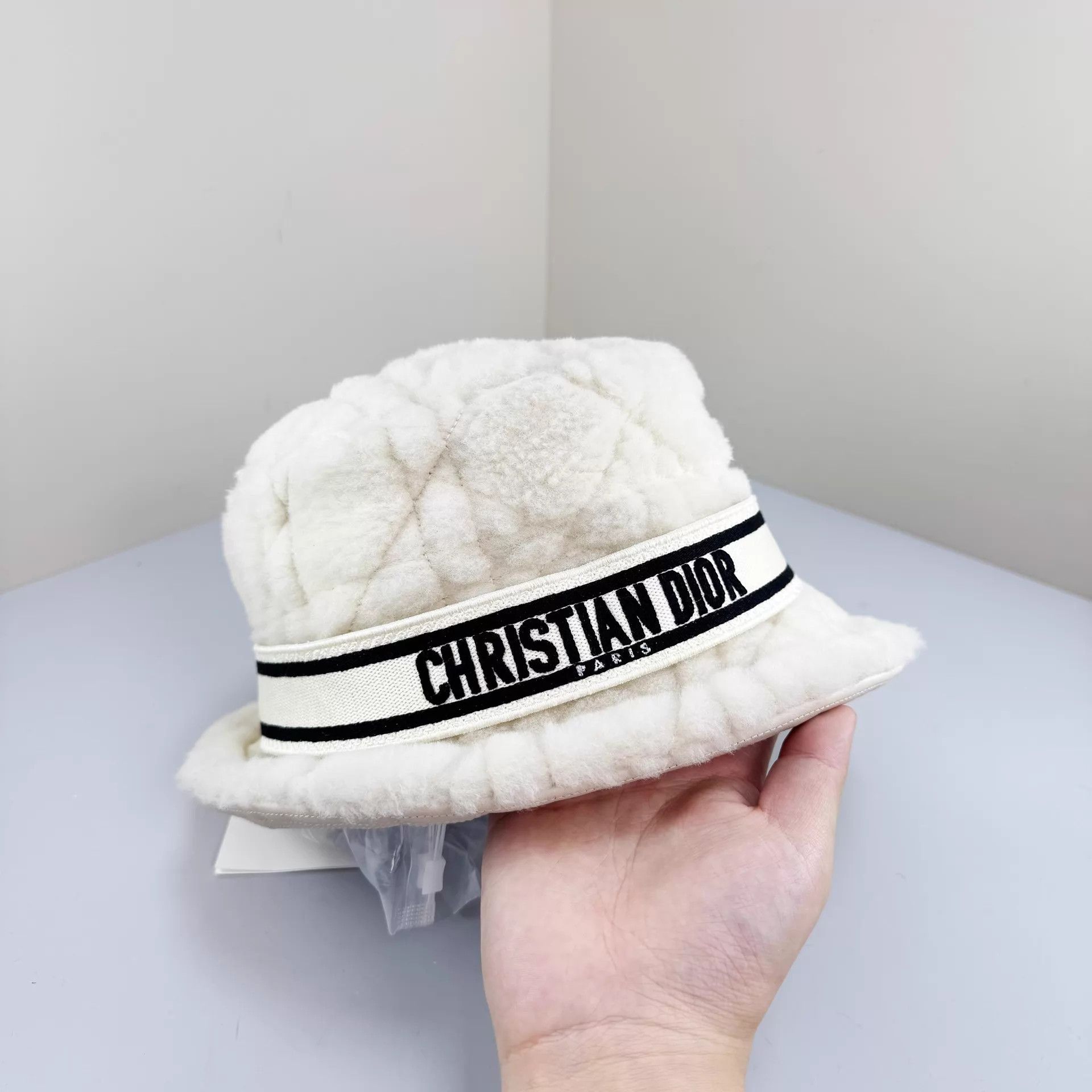 Dior Dior 25ss Teddy Letter Lambskin Bucket Hat 57 New Size ONE SIZE - 4 Thumbnail