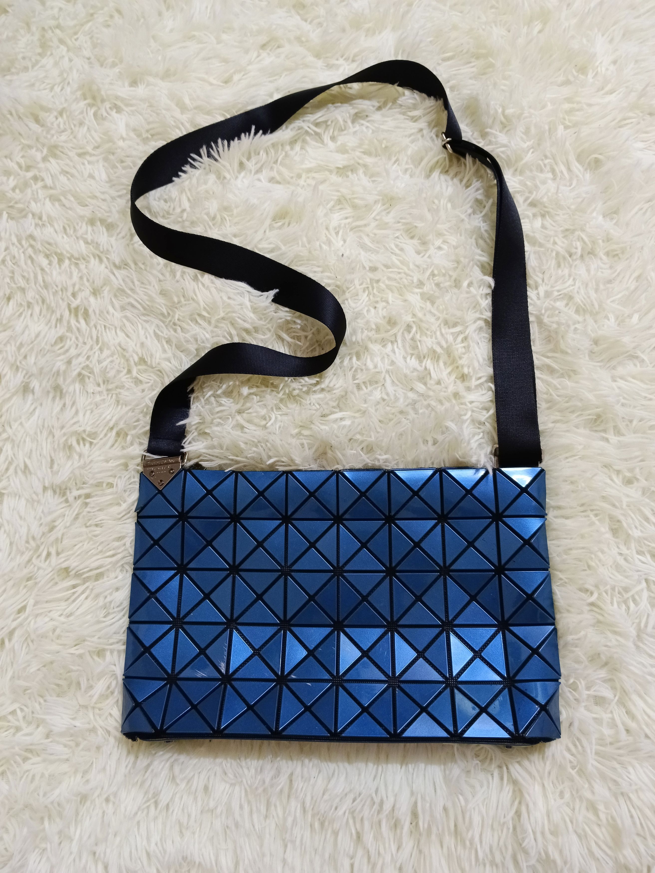 Issey Miyake BOA BOA ISSEY MIYAKI LUCENT CROSSBODY Size ONE SIZE - 1 Thumbnail