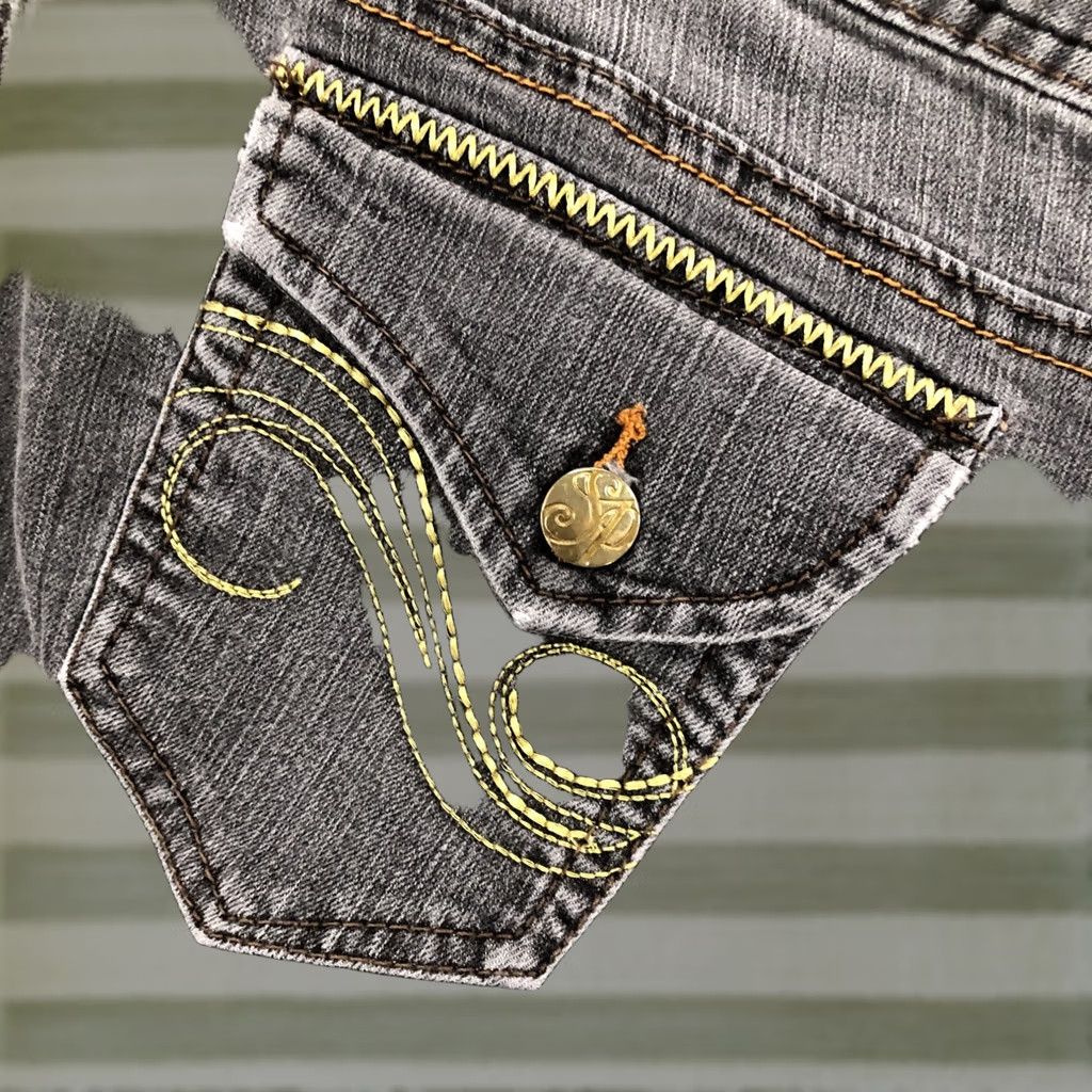 Southpole VINTAGE Southpole Jeans Womens 14 Blue Denim Embroidered Stretch 5-Pocket Regular Inseam 30 Size 36" / US 14 / IT 50 - 1 Thumbnail