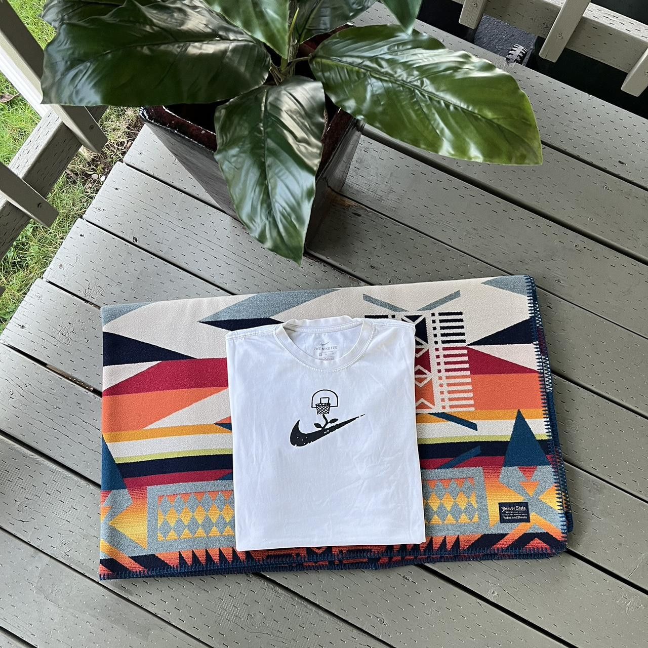 Nike × Vintage Vintage Nike tee big logo rare Size US M / EU 48-50 / 2 - 4 Thumbnail