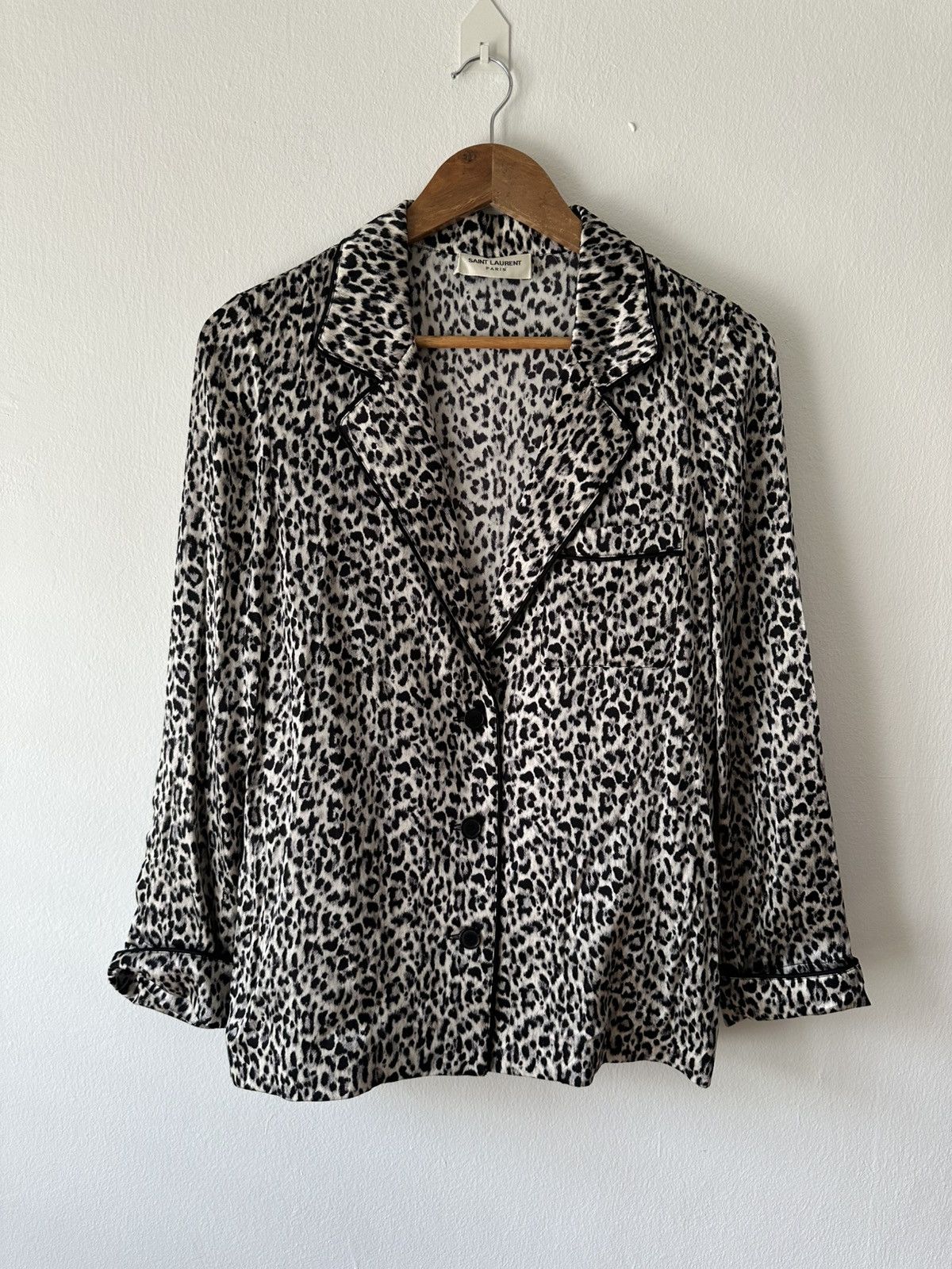 Saint Laurent Paris Saint Laurent Paris Leopard Print Silk Blazer Size XS / US 0-2 / IT 36-38 - 1 Thumbnail