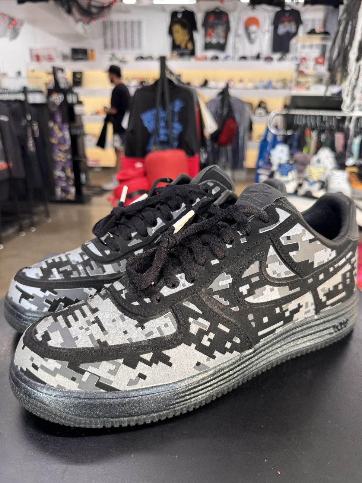 Nike Nike Lunar Force 1 Low Digi Camo Black Size 12 (2012) Size US 12 / EU 45 - 1 Thumbnail