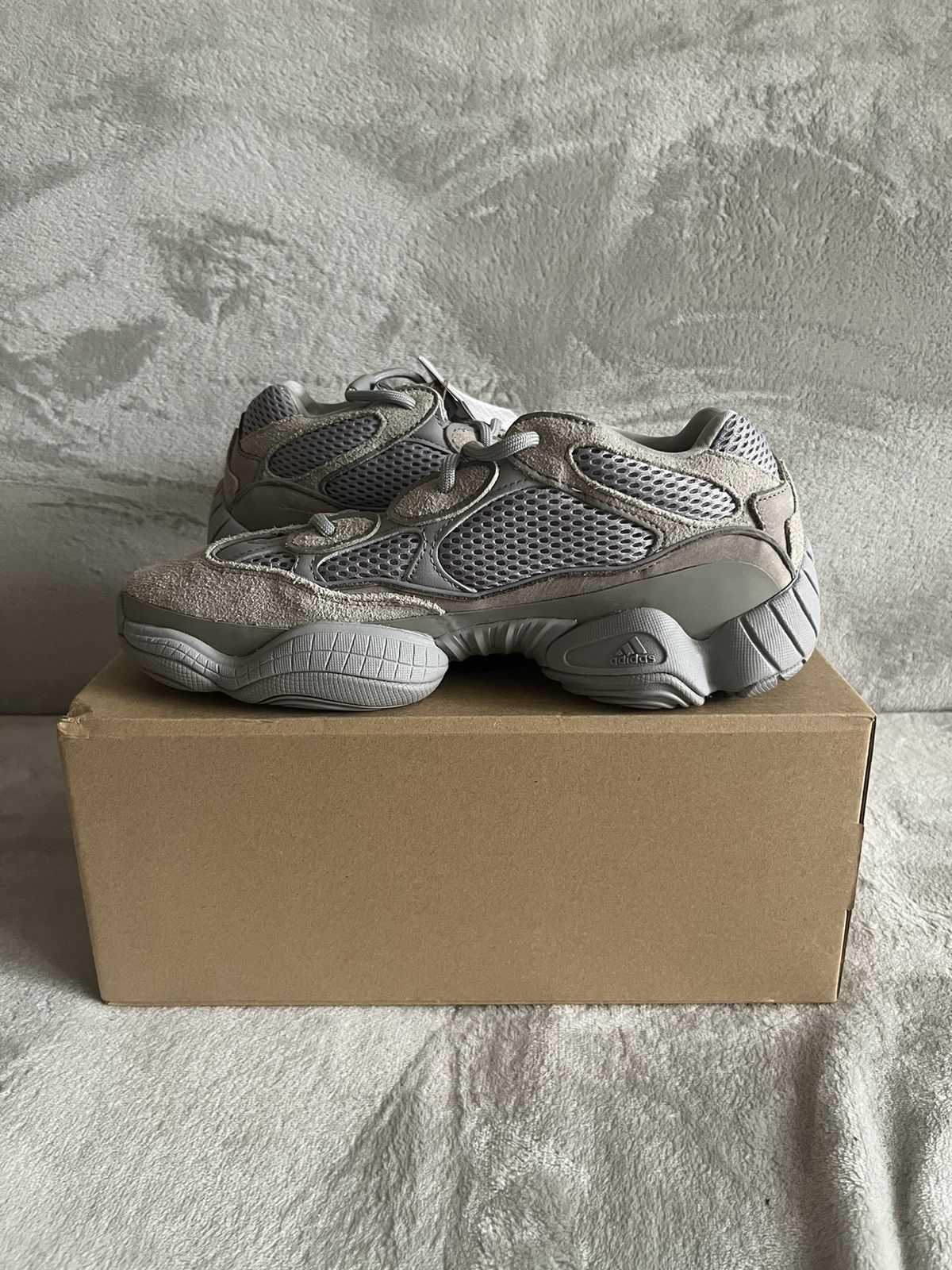 Adidas Adidas Yeezy 500 Stone Salt 42 2/3 Size US 9 / EU 42 - 11 Thumbnail