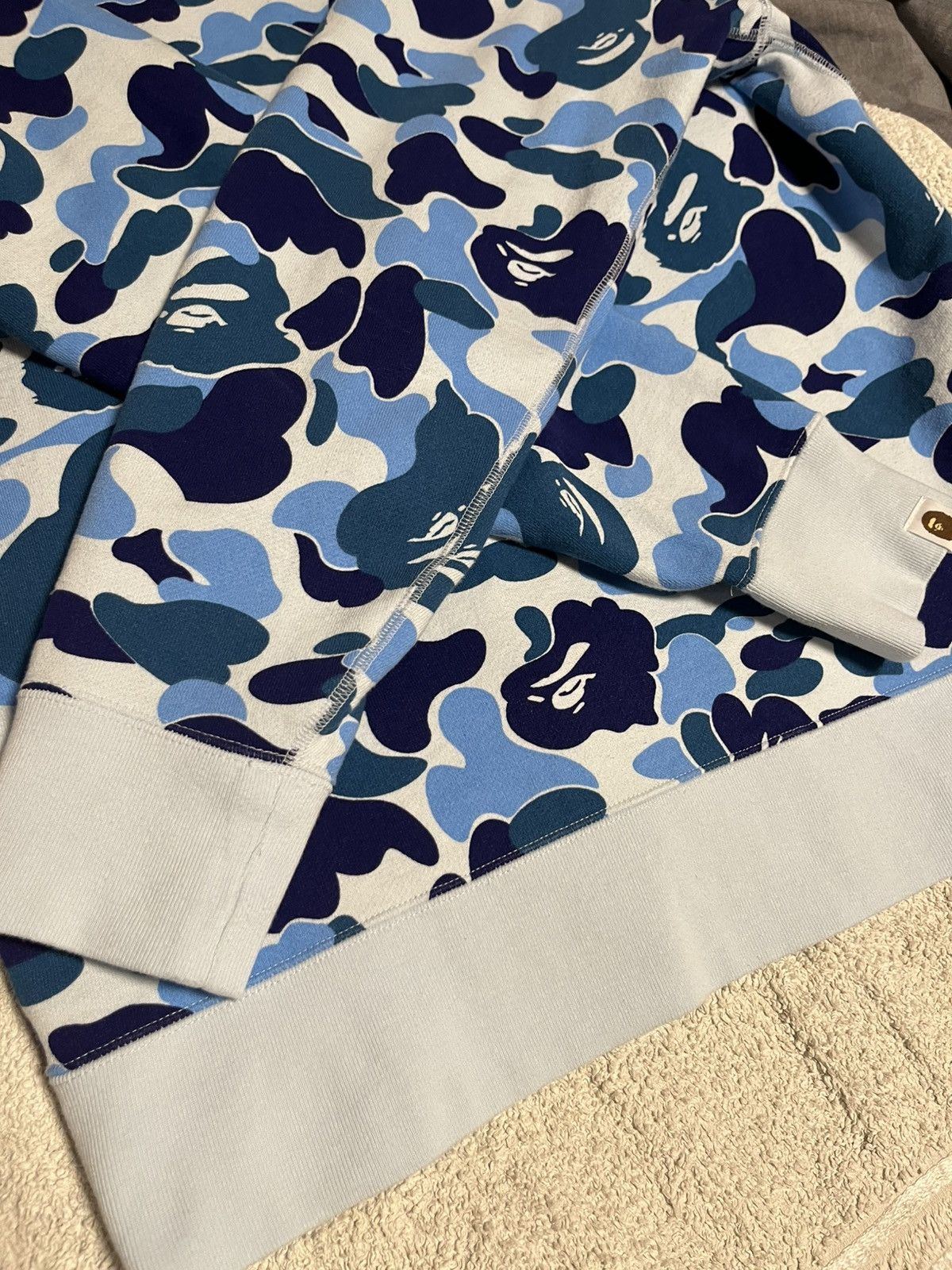 Bape ABC Camo Crystal Stone Shark Hoodie Size US M / EU 48-50 / 2 - 16 Thumbnail