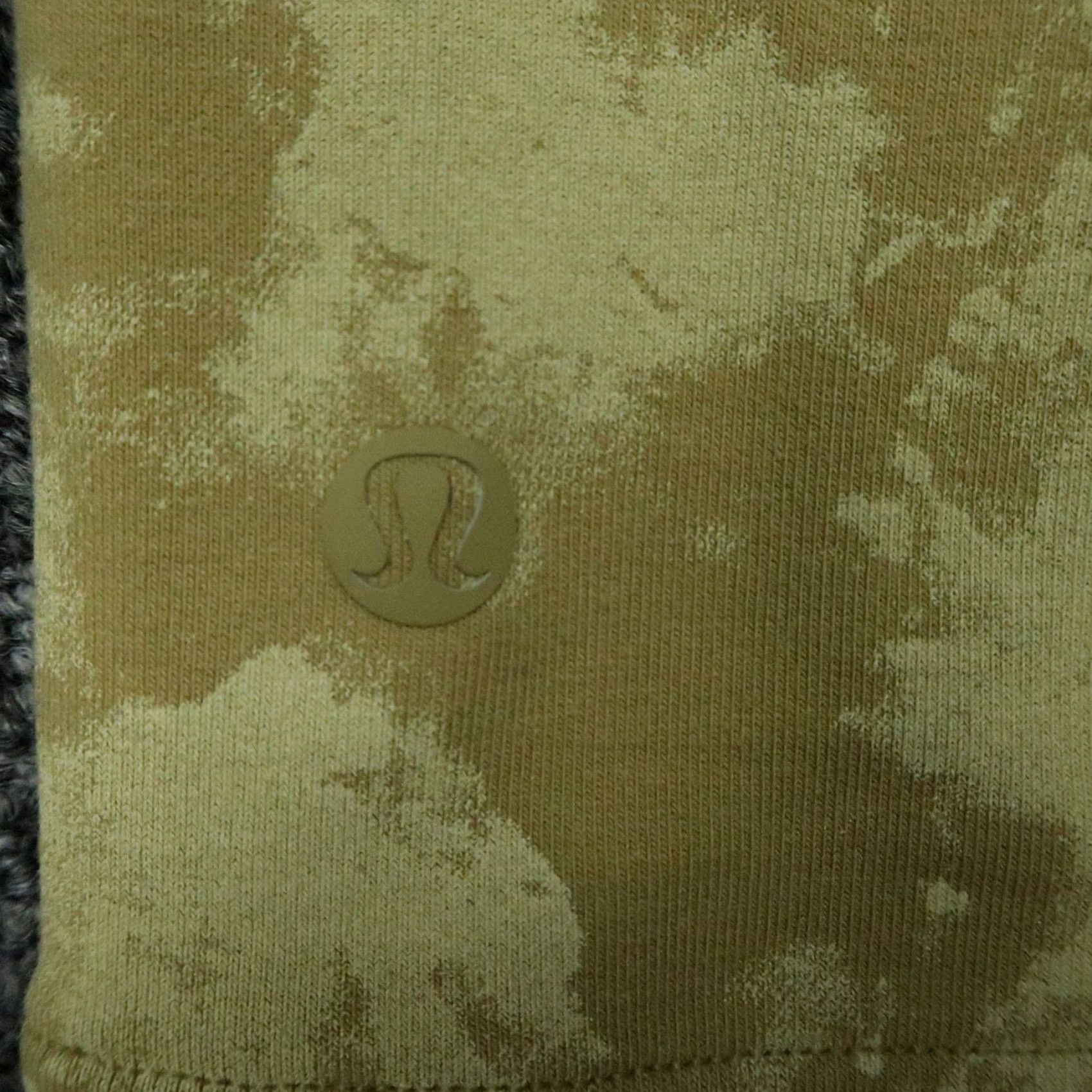 Lululemon Lululemon Hoodie Mens Large Green City Sweat Pullover Tie Dye Hooded"} Size US L / EU 52-54 / 3 - 4 Thumbnail