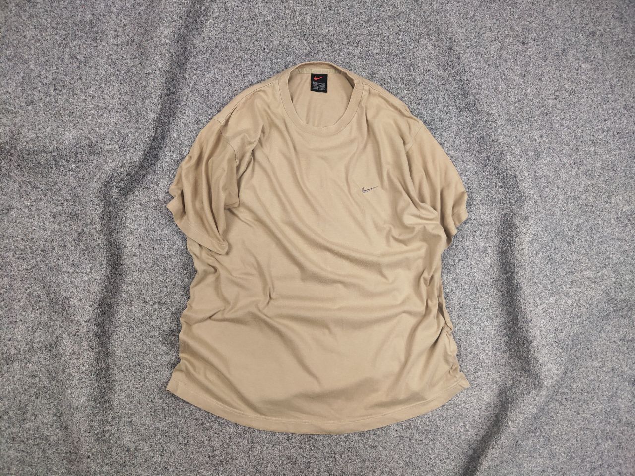 Nike Vintage 90's Nike Swoosh Oversized Beige Shirt USA Y2K Style Size US L / EU 52-54 / 3 - 2 Thumbnail