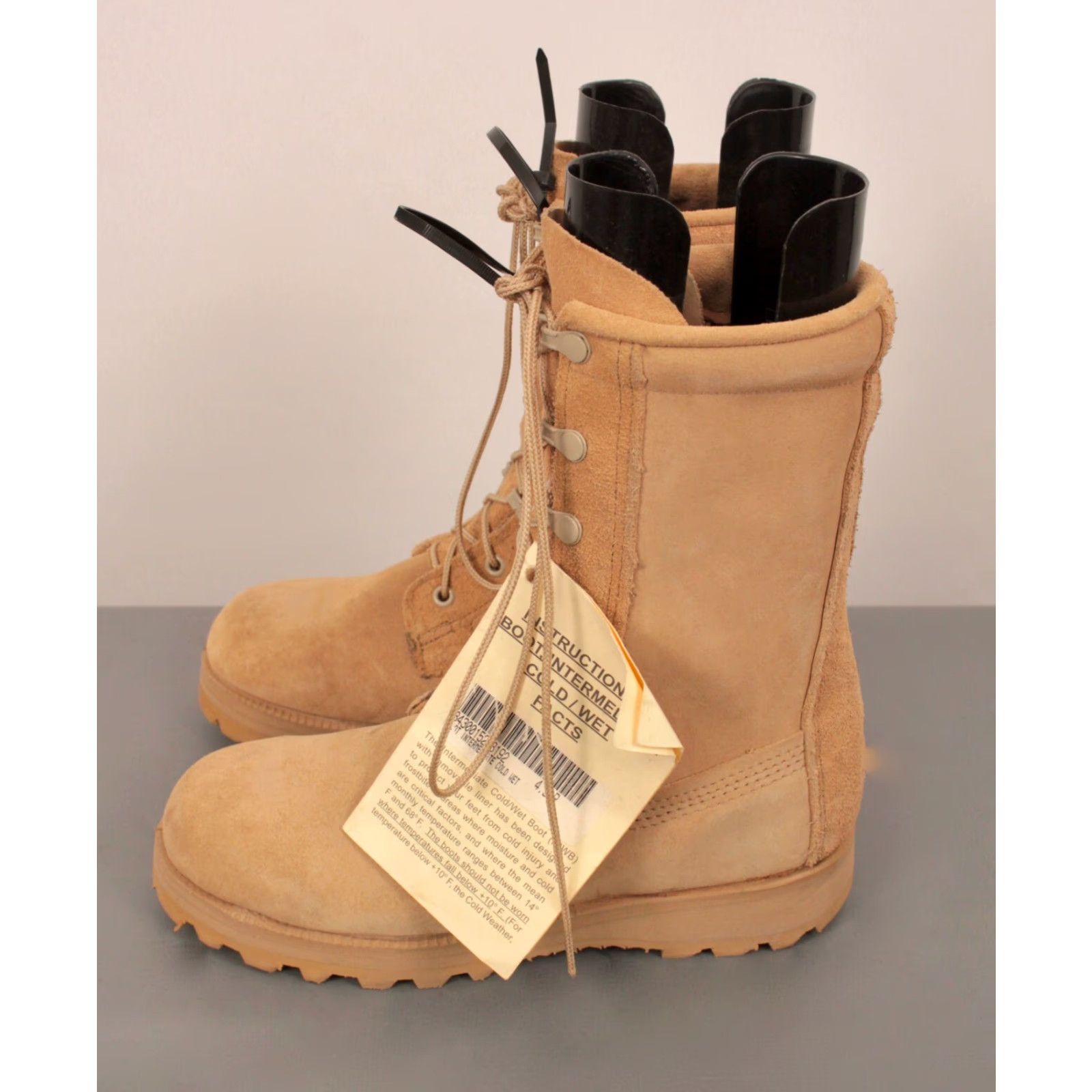 Vintage US Army Desert Boots Men 4.5 R Belleville Suede Combat Boots Beige Gore-tex Immersion NOS Size US 5 / EU 37 - 3 Thumbnail