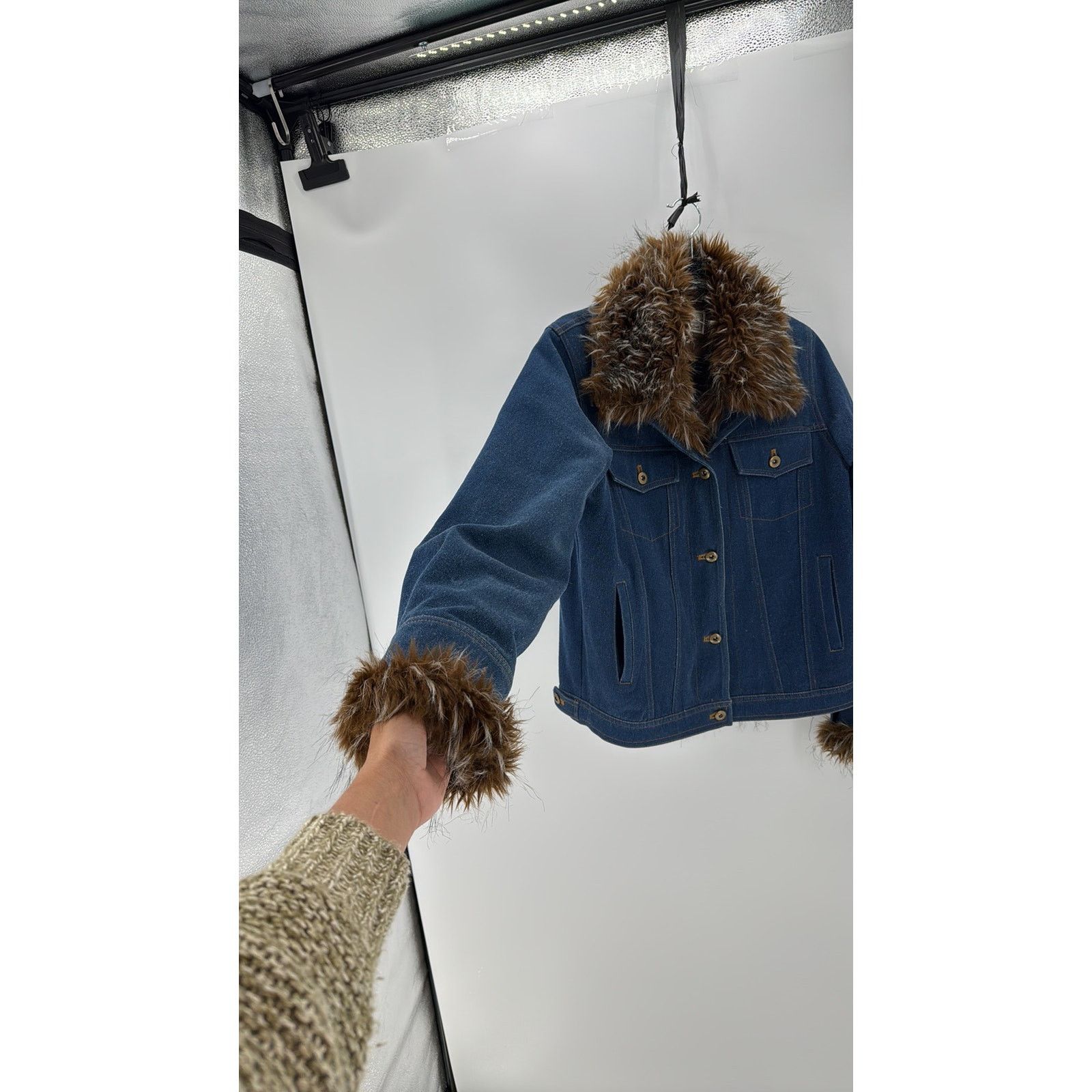 Vintage Regent Park Vintage Faux Fur denim trucker jacket sz M 90s Size M / US 6-8 / IT 42-44 - 5 Thumbnail