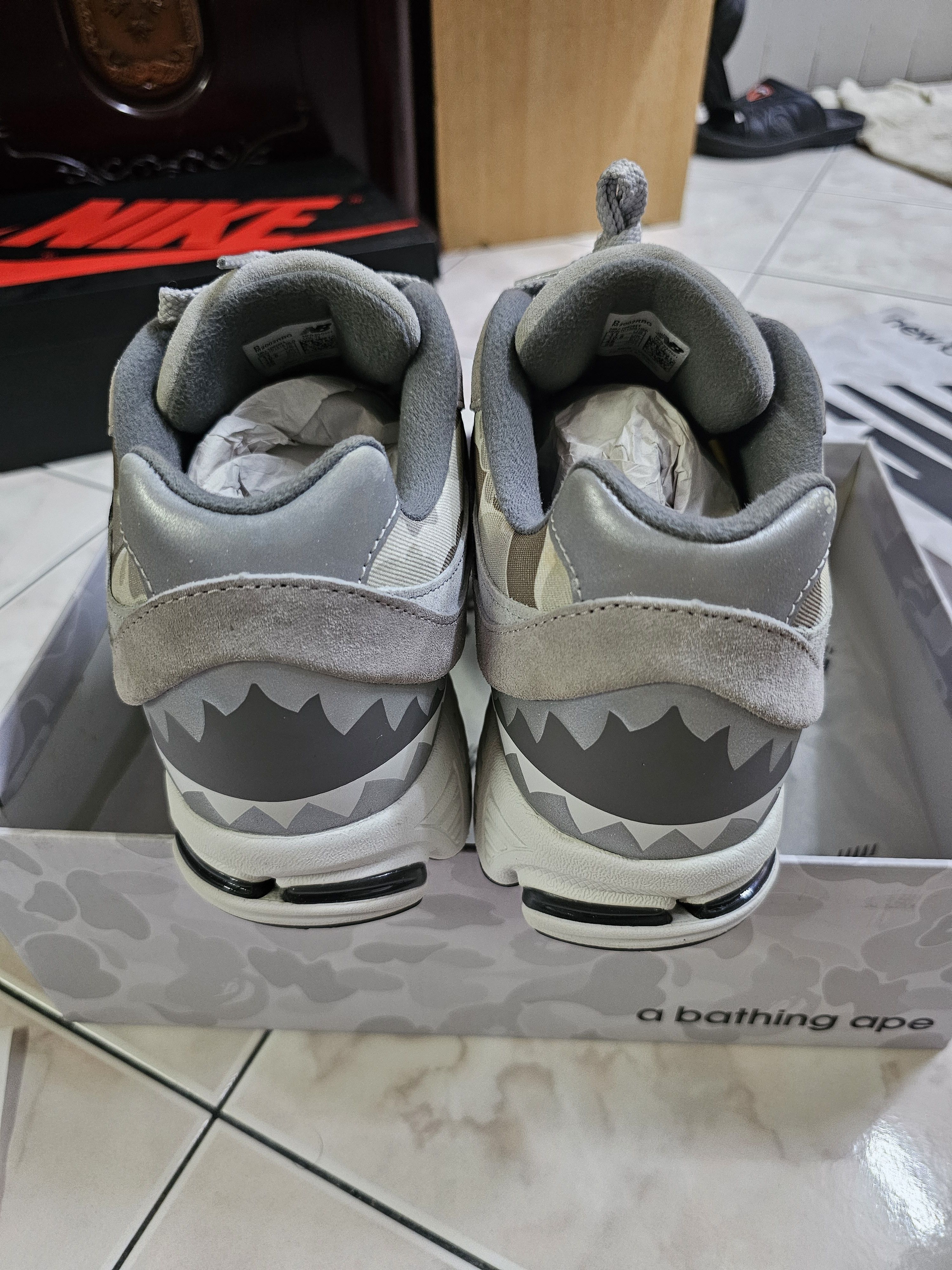 New Balance Bape X new balance 2002r grey camo Size US 11 / EU 44 - 6 Thumbnail