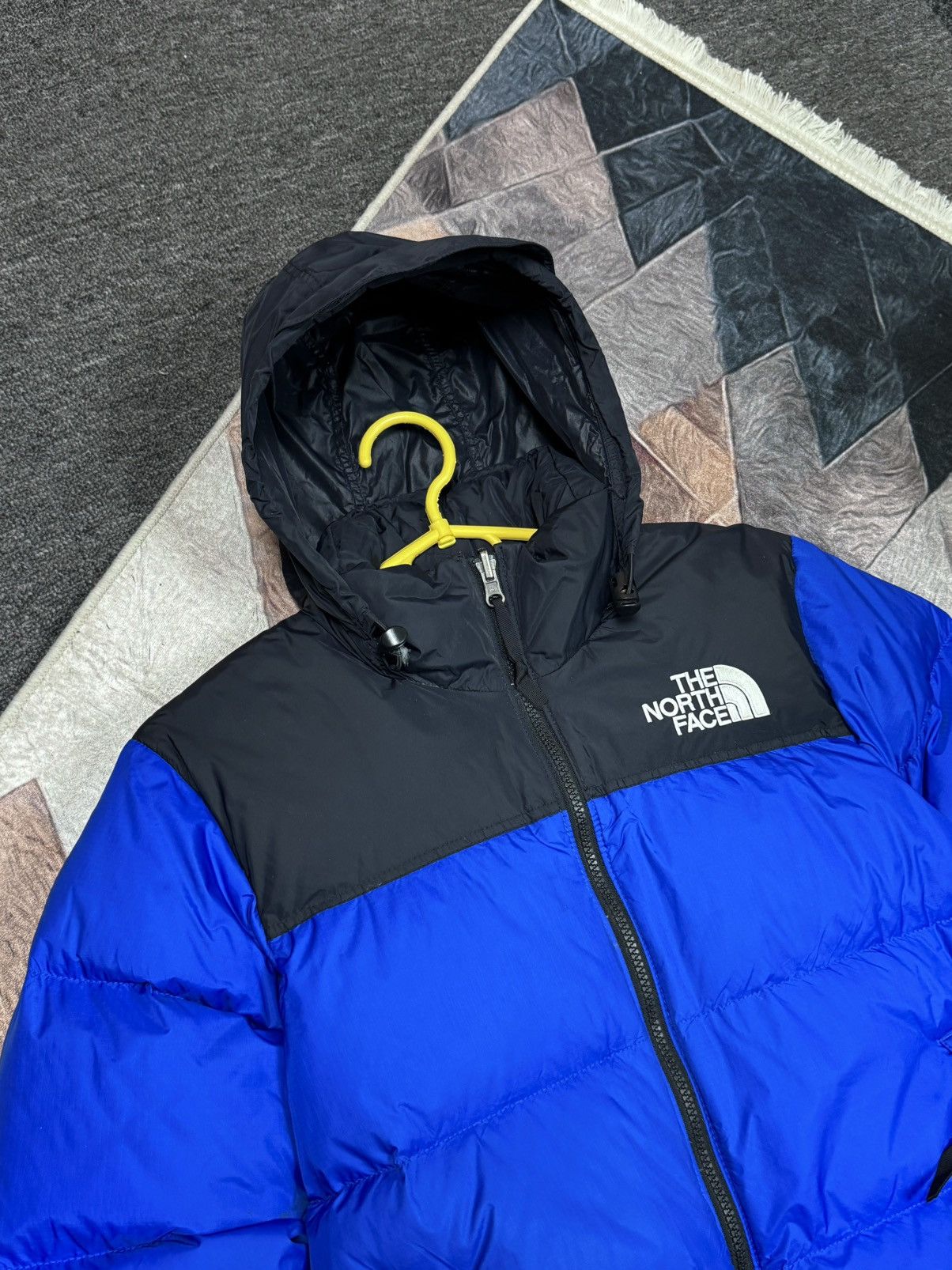 The North Face THE NORTH FACE NUPTSE 700 WOMANS PUFFER DOWN JACKET SIZE XS Size XS / US 0-2 / IT 36-38 - 7 Thumbnail