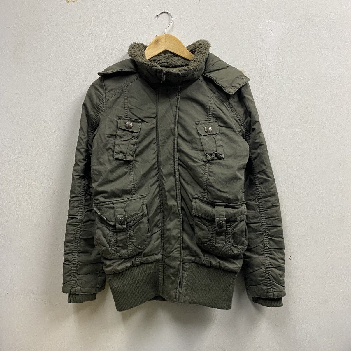 Von Dutch military green Von Dutch hooded jacket four front pockets Size US M / EU 48-50 / 2 - 1 Thumbnail