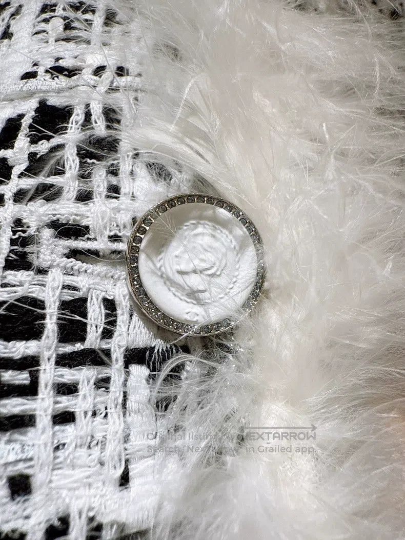 Chanel Chanel 25S Spring and Summer Black and White Woven Feather Size XXS / US 00 / IT 34 - 5 Thumbnail
