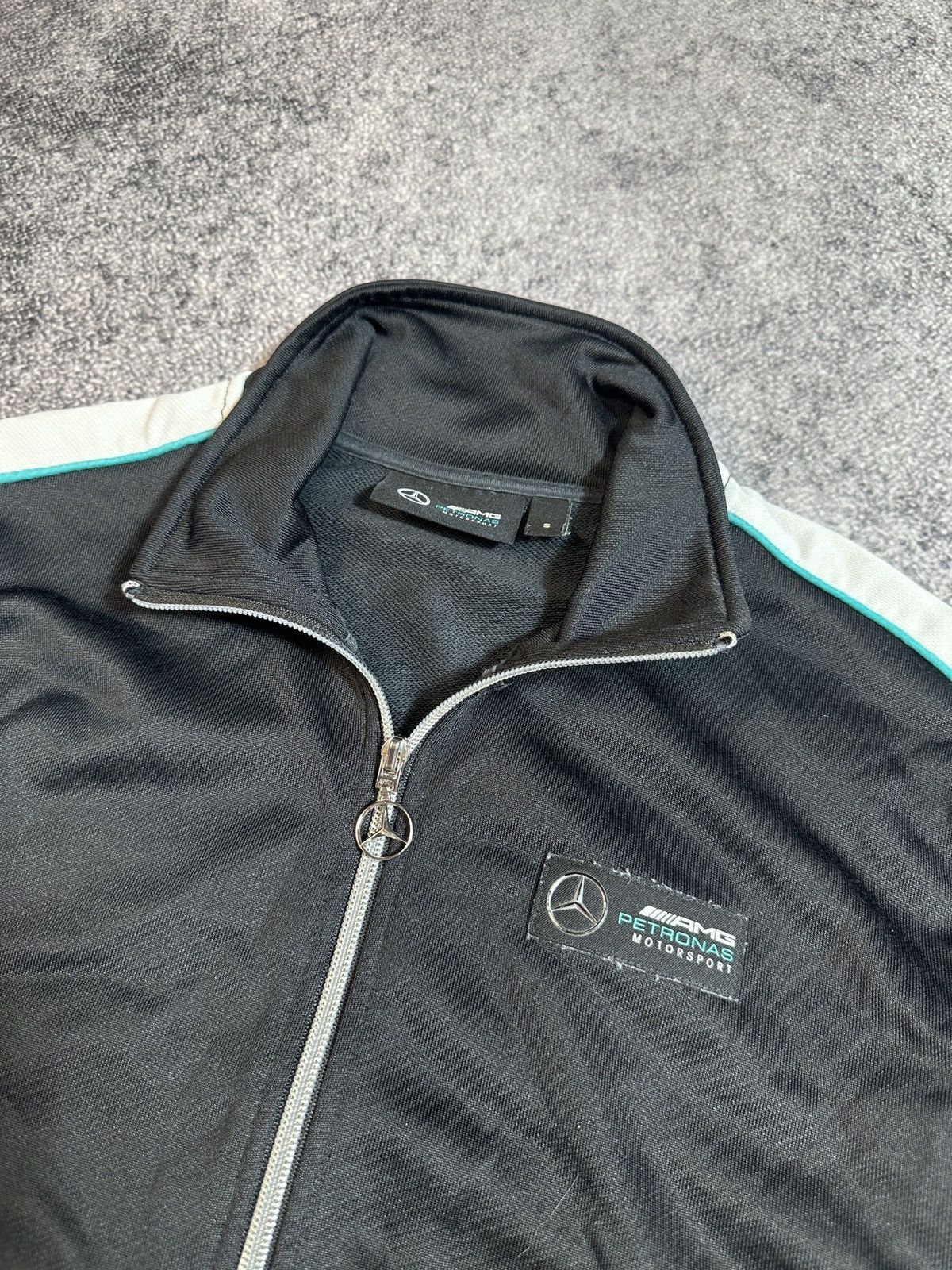 Formula 1 Mercedes Benz AMG F1 Team Streetwear Racing Petronas L Rare Size US S / EU 44-46 / 1 - 3 Thumbnail