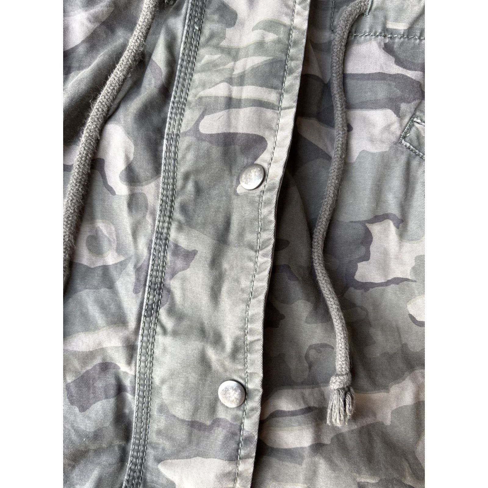 Lucky Brand VINTAGE Y2K Lucky Brand Military Camouflage Hooded Jacket Women’s Small Full Zip Size S / US 4 / IT 40 - 6 Thumbnail