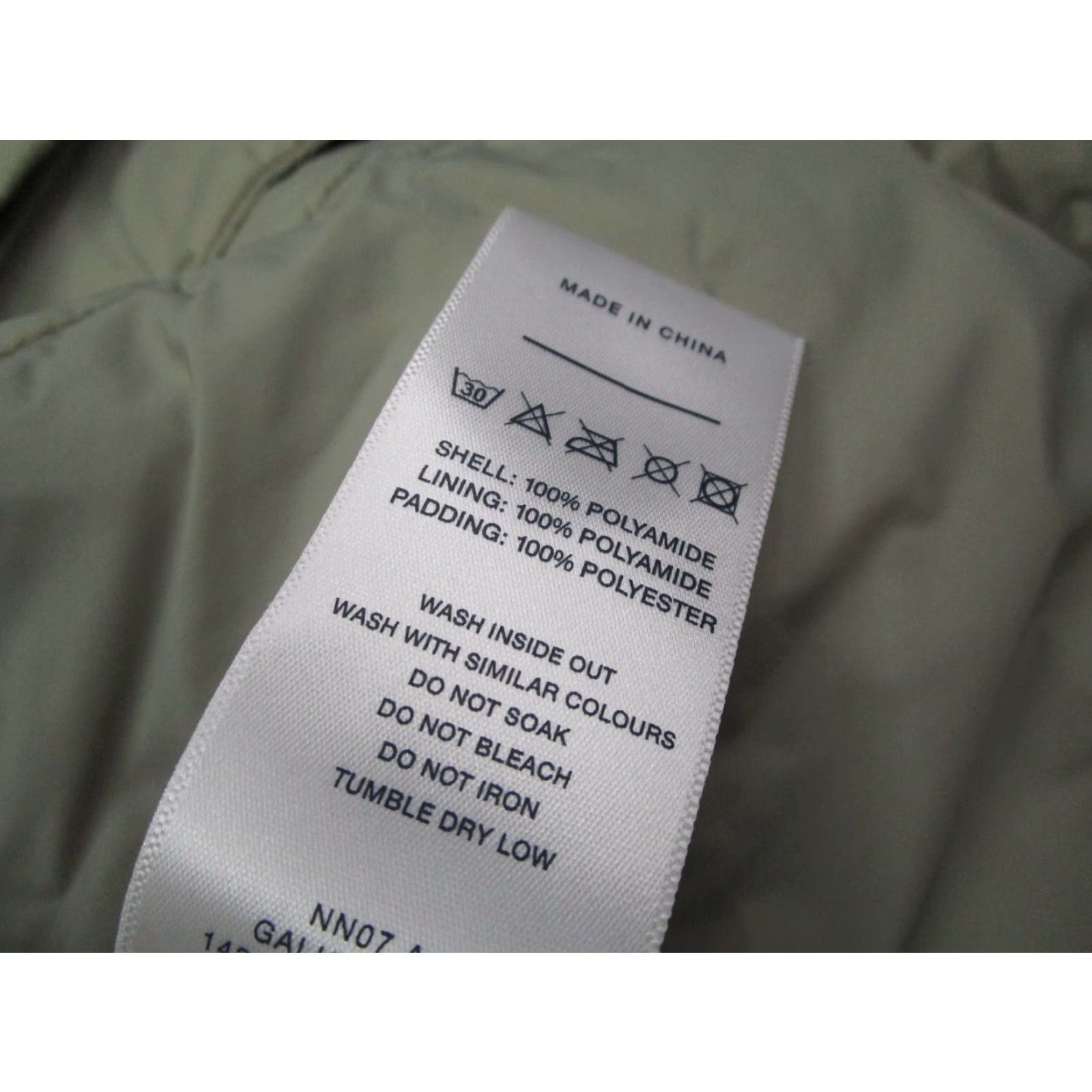 NN07 NN07 No Nationality Vest Mens Medium Green Barney 8429 Snap Primaloft Puffer Size US M / EU 48-50 / 2 - 5 Thumbnail