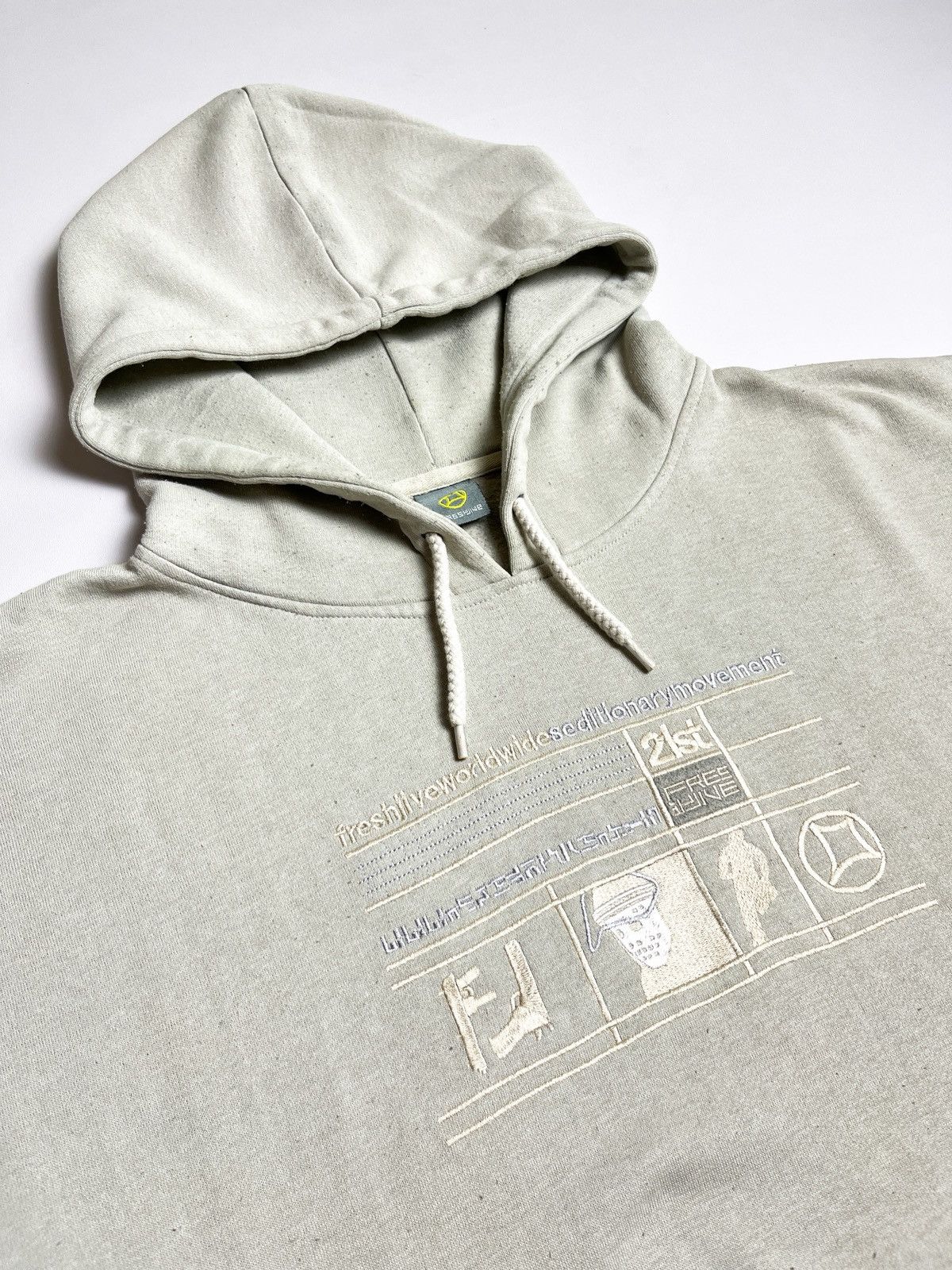 Freshjive Freshjive Hoodie Vintage 00s Size US XL / EU 56 / 4 - 4 Thumbnail