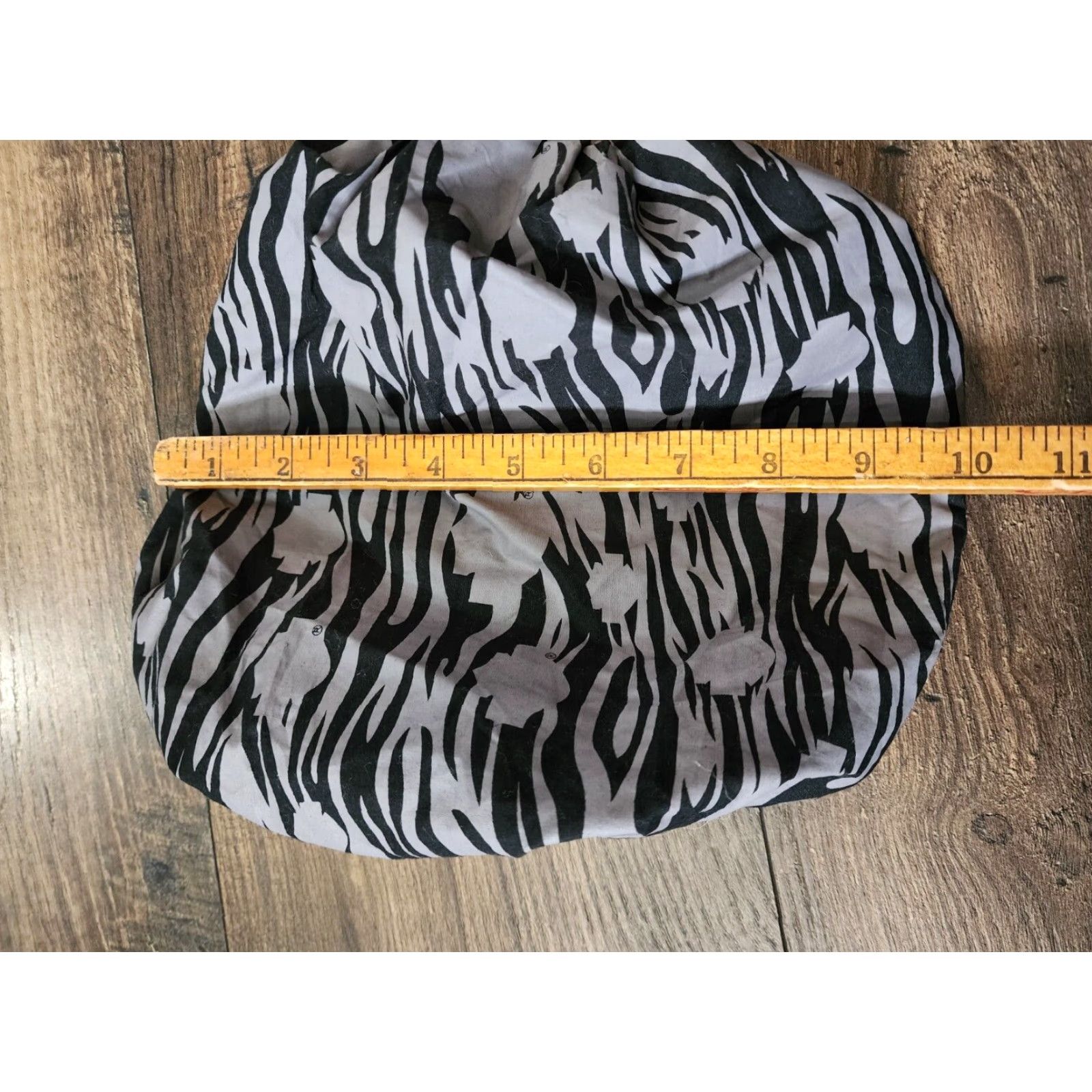 Harley Davidson VINTAGE Harley-Davidson Head Wrap Durag Skull Cap Men One Size Black All Over Print Skull Theme Adjustable 90s Biker Size ONE SIZE - 2 Thumbnail