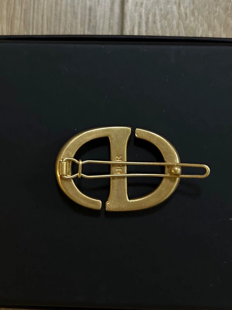 Dior Dior Logo Hair Clip New Unused Authentic Size ONE SIZE - 2 Thumbnail