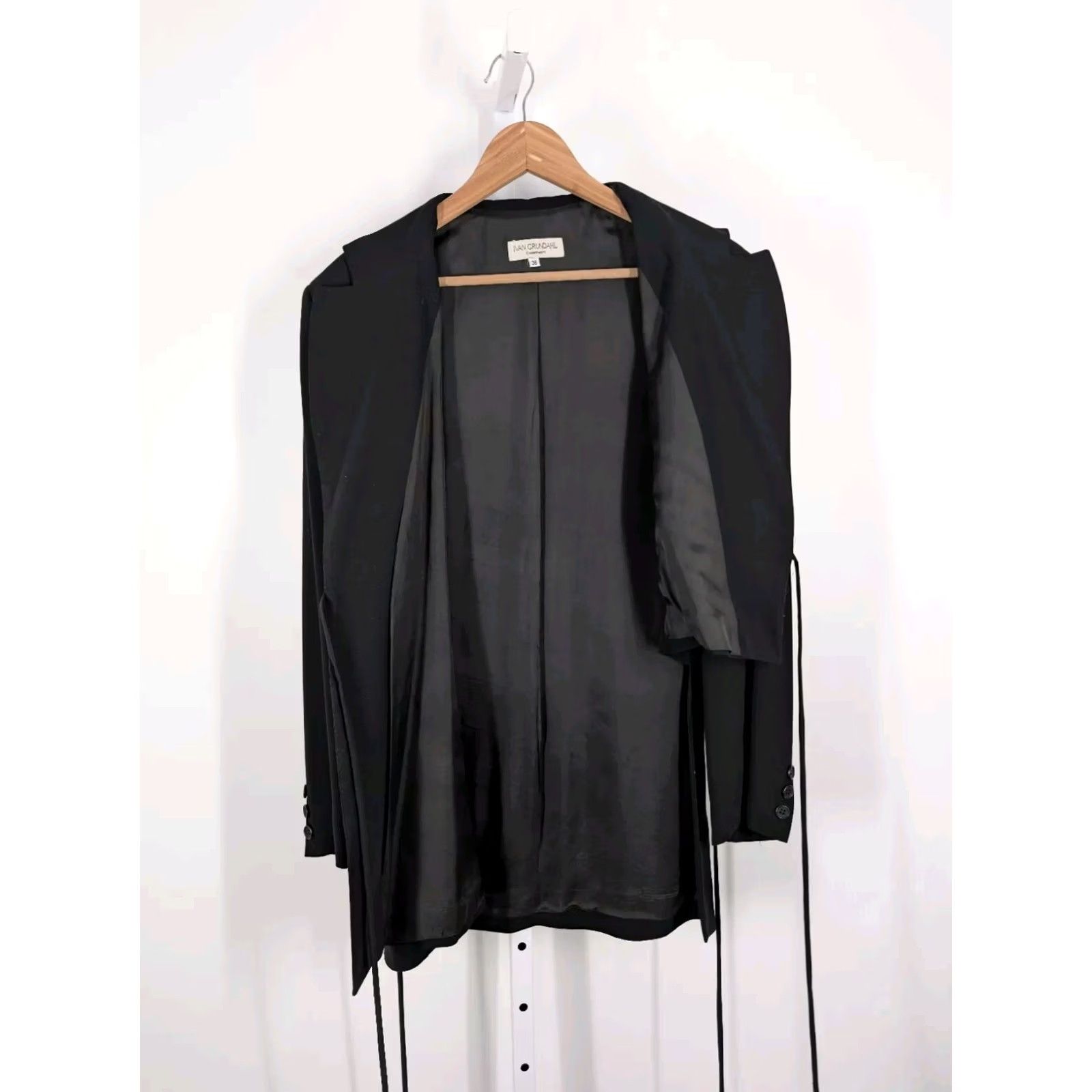 Vintage VINTAGE Ivan Grundahl Copenhagen Gothic Avant Garde Deconstructed Art Tie Blazer Women Wool Black 38 Modern Blazer Mens Womens Girls Size XS / US 0-2 / IT 36-38 - 4 Thumbnail