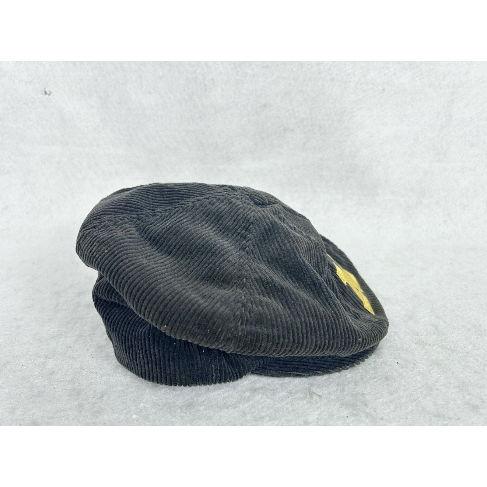 The Unbranded Brand VTG University of Michigan Corduroy Cabbie Hat Made in USA Size ONE SIZE - 4 Thumbnail