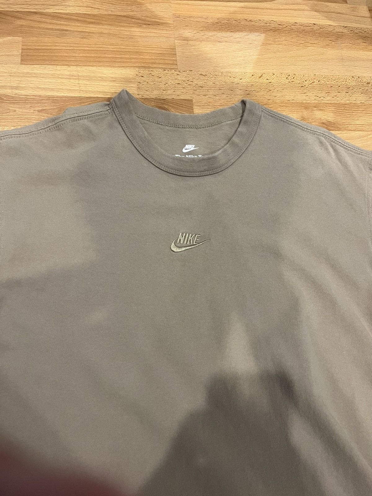 Nike Nike Tee Size M Loose Fit Khaki Size US M / EU 48-50 / 2 - 6 Thumbnail