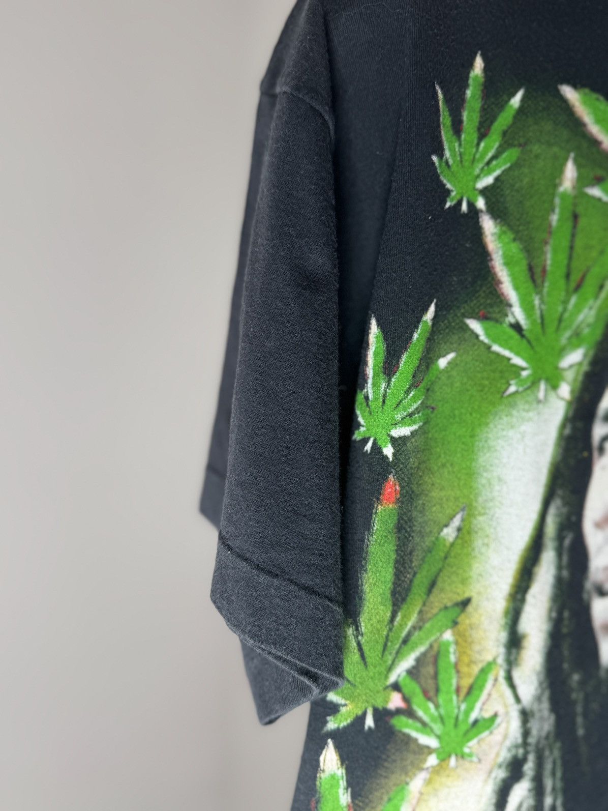 Bob Marley Vintage 1999 BOB MARLEY OVERPRINTED WEED RAP TEE Size US L / EU 52-54 / 3 - 6 Thumbnail