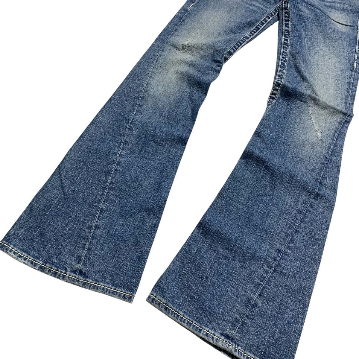 True Religion True Religion Joey Crazy Flare Bootcut Pants Size 25" / US 0 / IT 36 - 5 Thumbnail