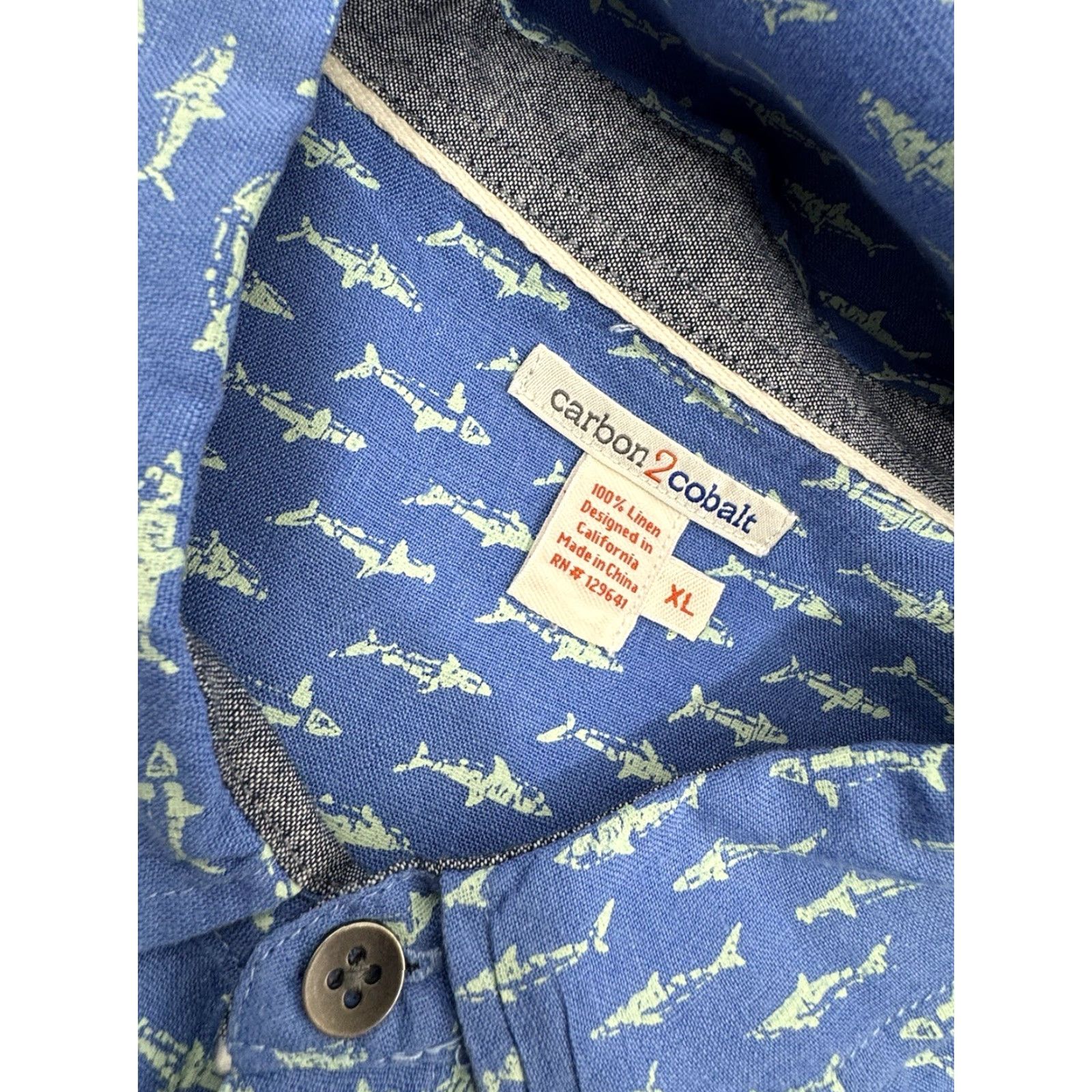 Carbon2Cobalt CARBON 2 COBALT LINEN Shark / Fish All Over XL Hawaiian Aloha Shirt Shirt Mens XL Blue Green Hawaiian 90s? (adjusted) Size US XL / EU 56 / 4 - 5 Thumbnail