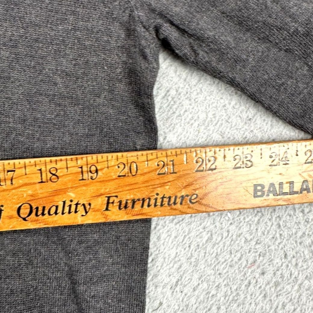 Calvin Klein Calvin Klein Sweater Mens Large Gray 100% Merino Wool V-Neck Knit Pullover Adult L Gray Size US L / EU 52-54 / 3 - 6 Thumbnail