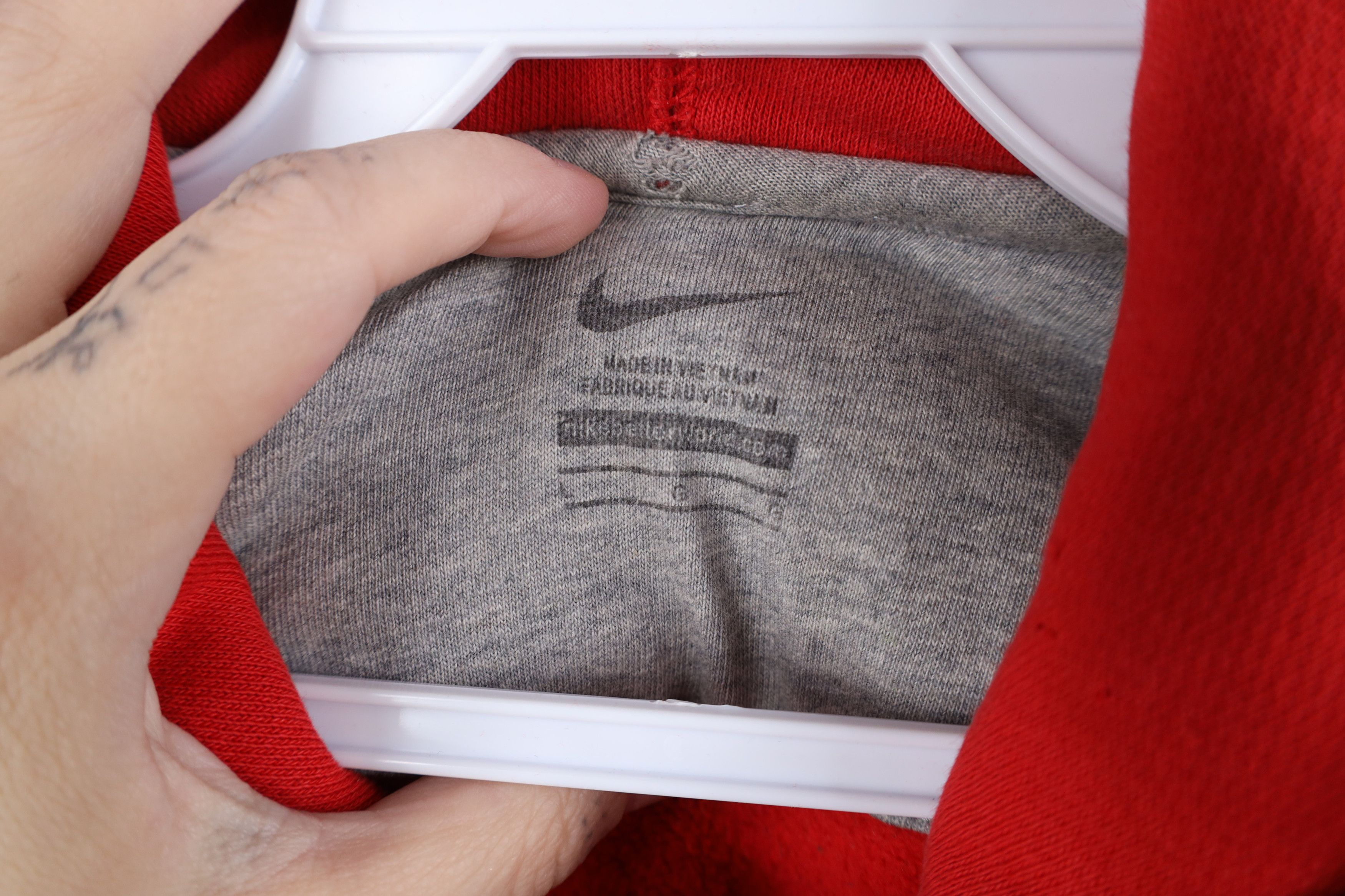Nike Vintage Nike Center Swoosh Ohio State University Hoodie Size US L / EU 52-54 / 3 - 5 Thumbnail
