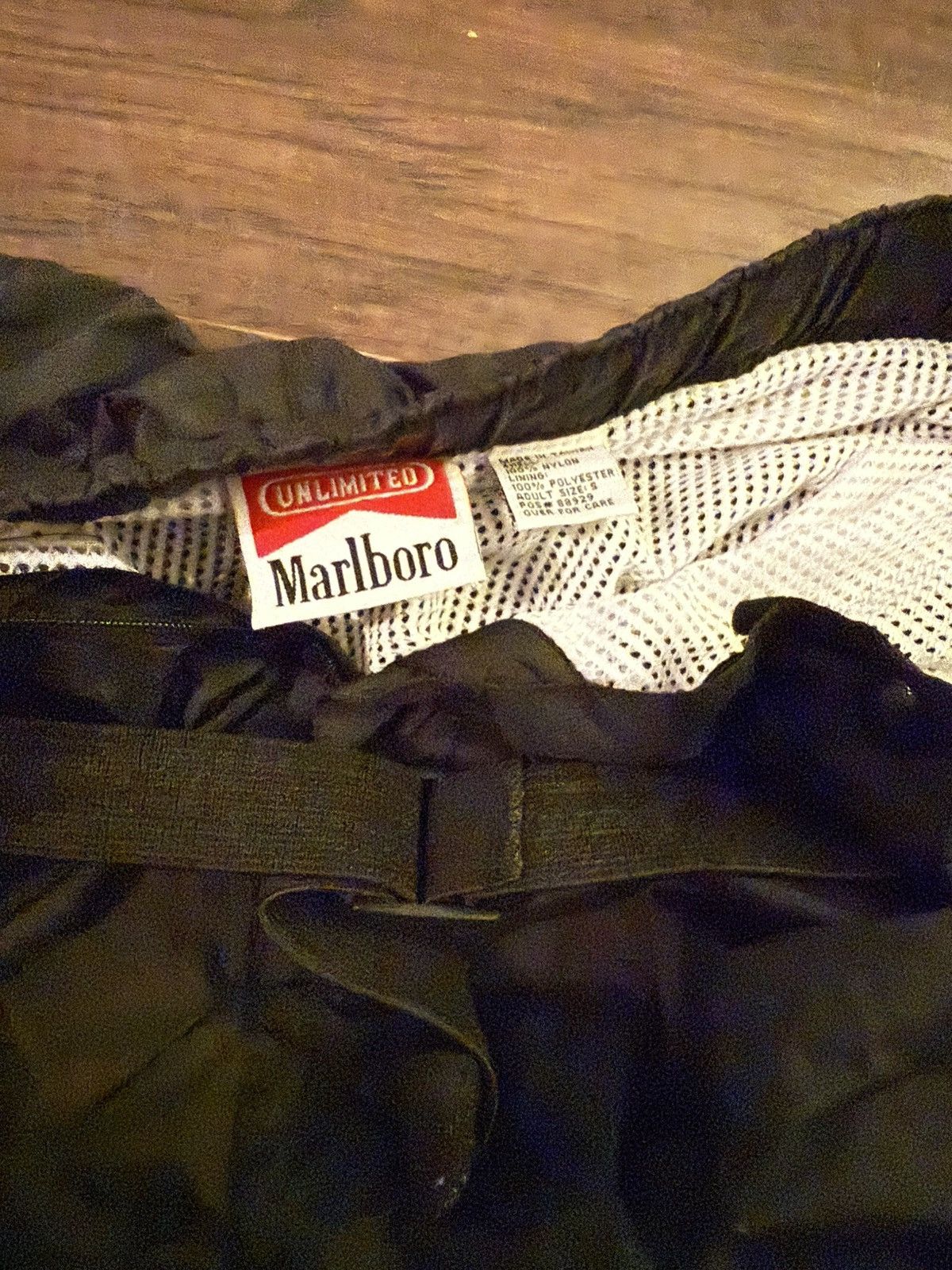 Marlboro Unlimited × Vintage Vintage Marlboro Adventure Team Nylon Cargo Shorts, Black, S Size US 29 - 3 Thumbnail