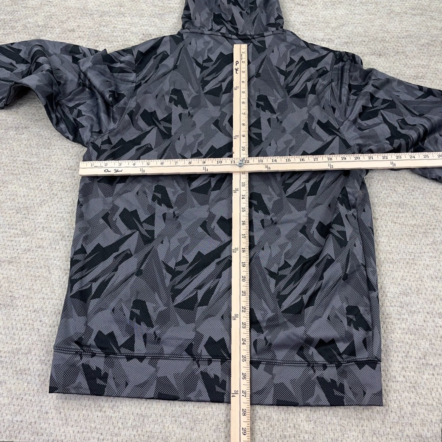 Under Armour Under Armour Hoodie Men Medium Gray Geometric Camo Sweatshirt Loose Fit Adult Size US M / EU 48-50 / 2 - 5 Thumbnail
