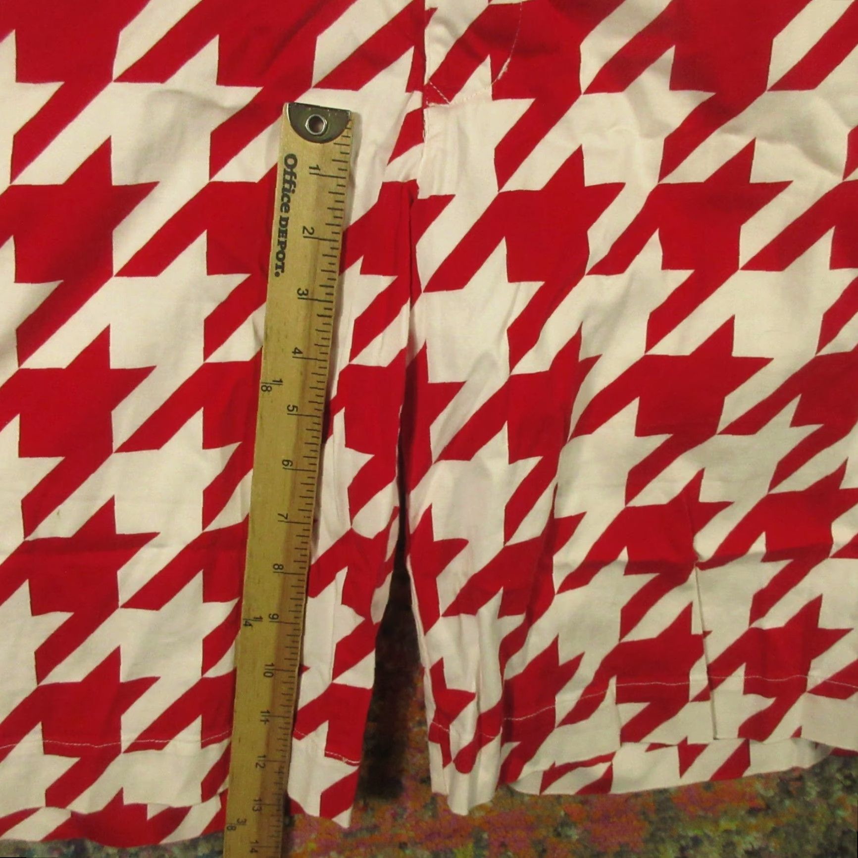 Gloverall Loudmouth Golf Shorts Men’s 40 Red White Geometric All Over Print Stretch Cotton Twill Size US 40 / EU 56 - 4 Thumbnail