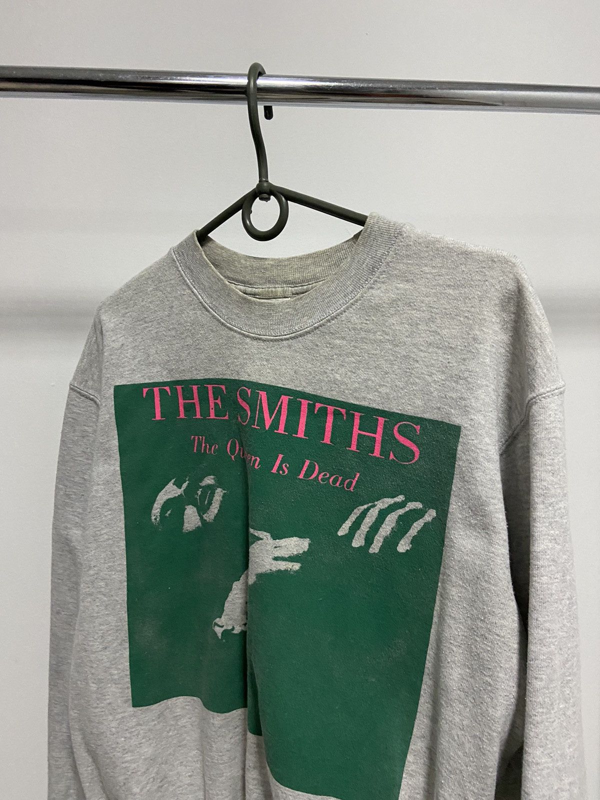 Band Tees × The Smiths × Vintage The smiths the queen is dead big print sweatshirt vintage Size US S / EU 44-46 / 1 - 2 Thumbnail