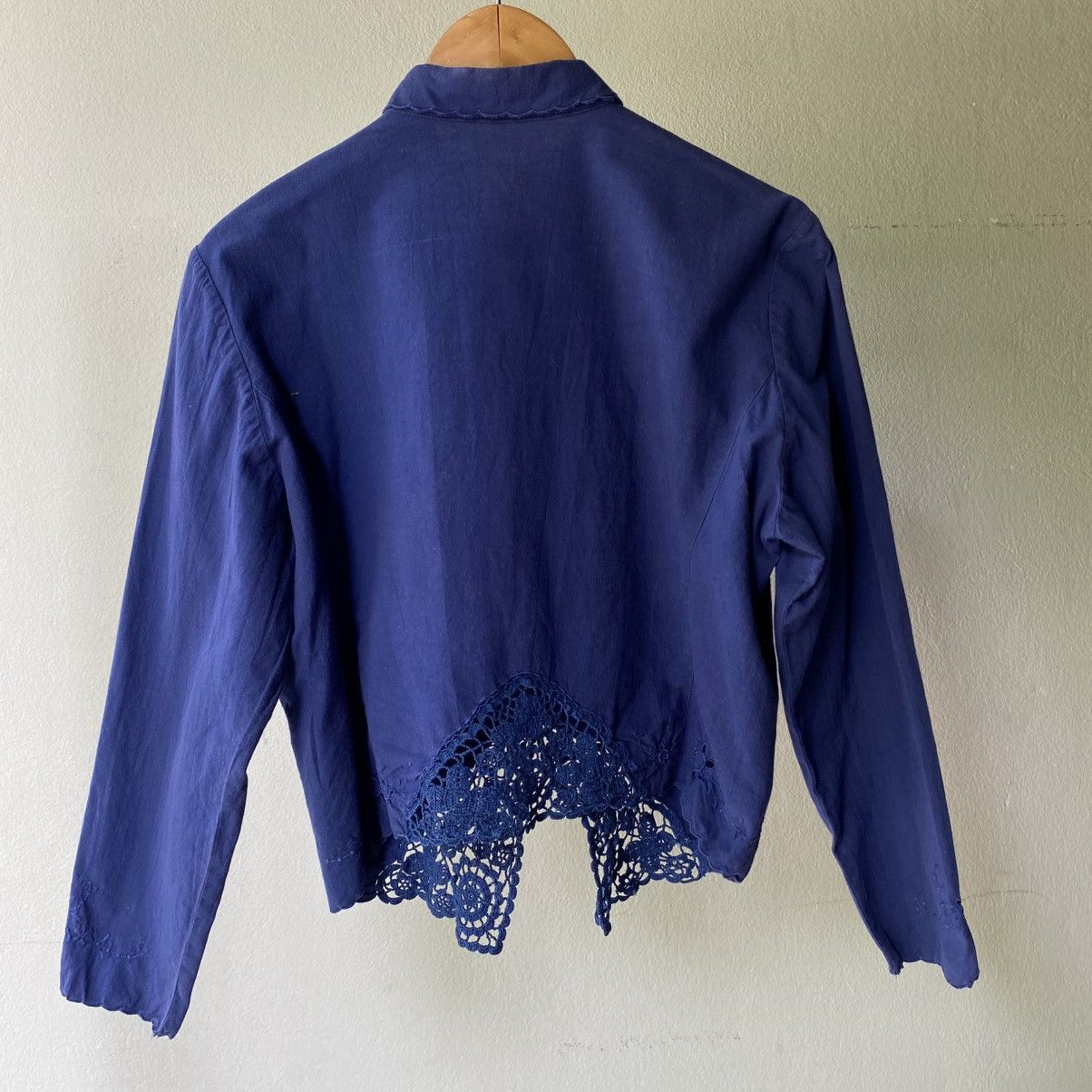 Issey Miyake I.S. Issey Miyake Navy Embroidered Lace Blouse Size L / US 10 / IT 46 - 21 Thumbnail