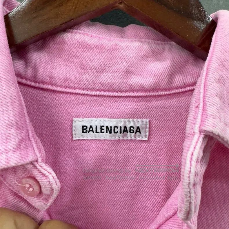 Balenciaga Balenciaga Back Logo Pink Denim Shirt Jacket Size XXS / US 00 / IT 34 - 3 Thumbnail