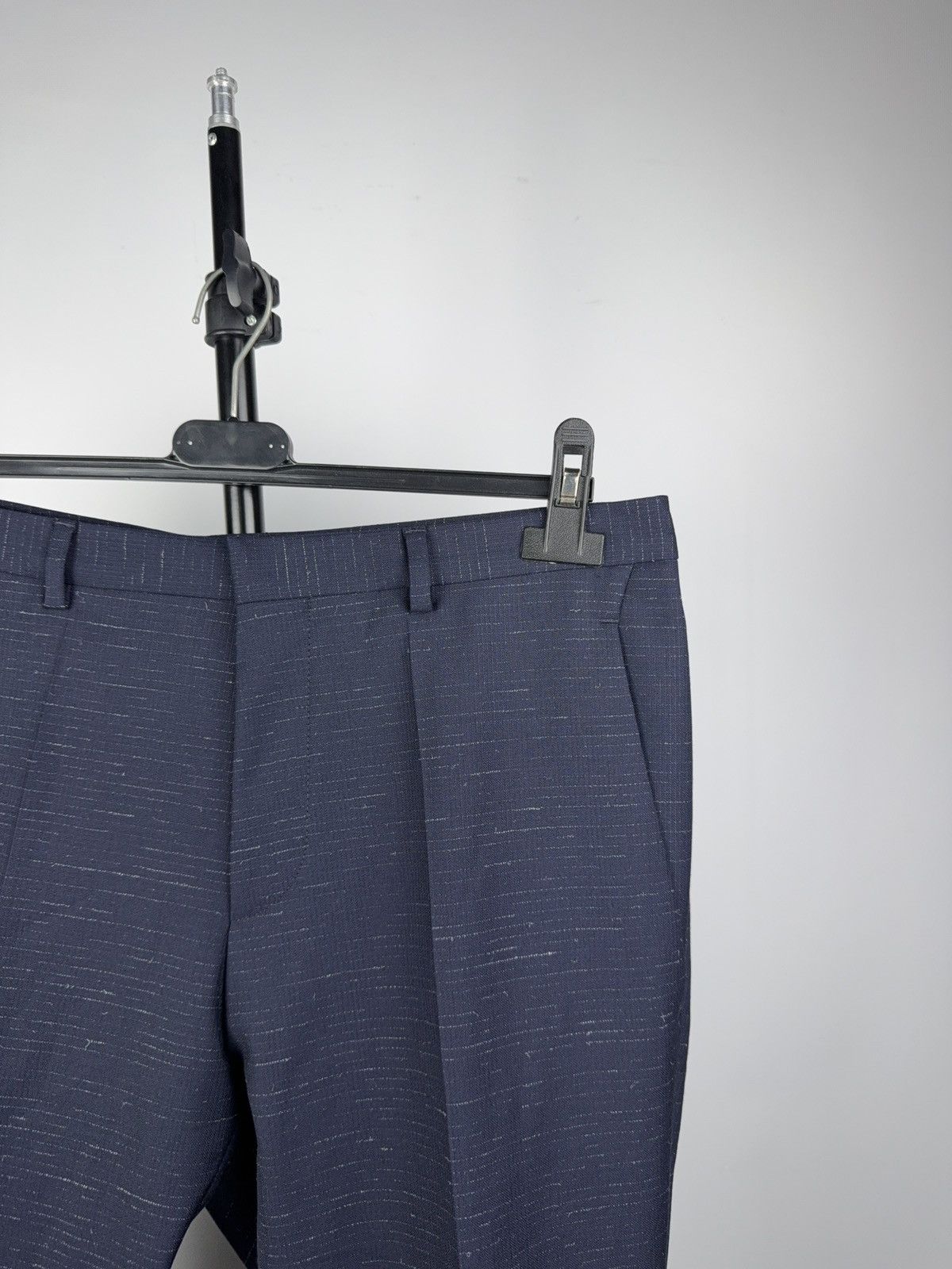 Hugo Boss Luxury 00s Hugo Boss Textured Formal Pants Navy Slim Dress Size US 32 / EU 48 - 4 Thumbnail
