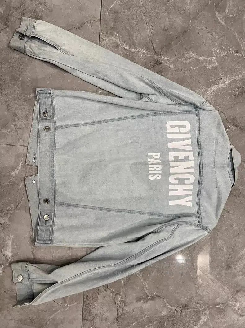 Givenchy GIVENCHY Denim Jacket XL. Size US XL / EU 56 / 4 - 2 Thumbnail